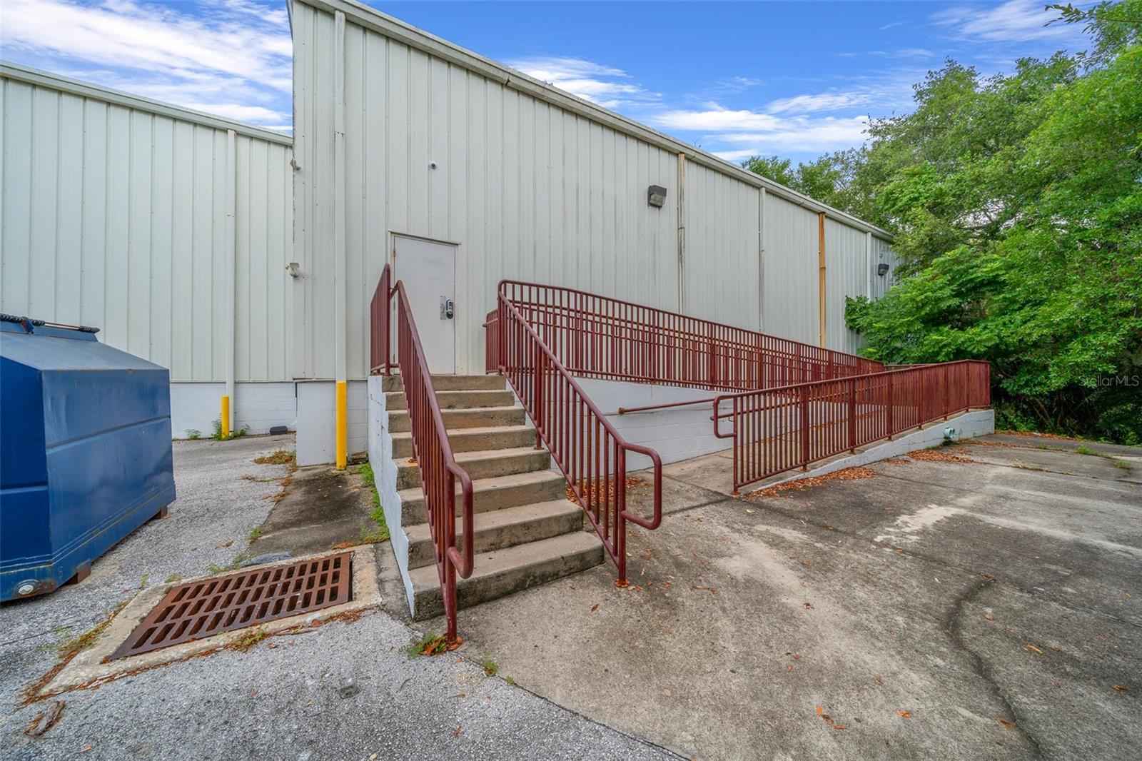 LEESBURG BLANMAY - Commercial Sale