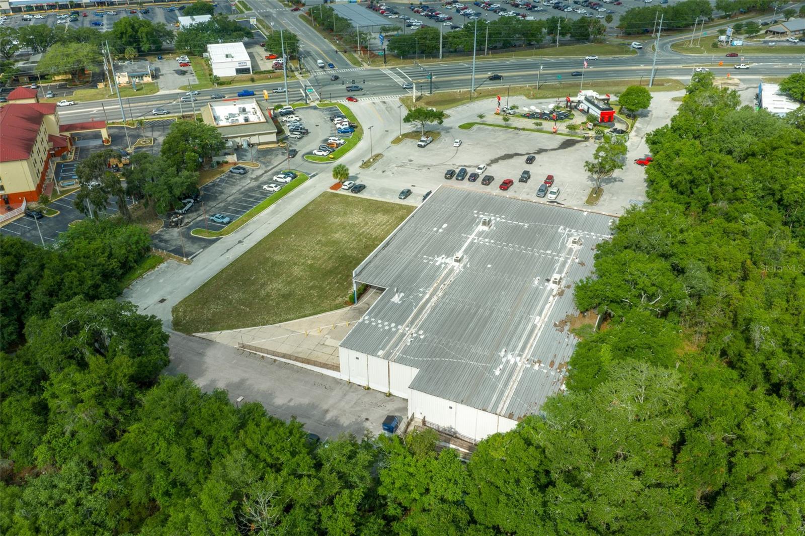 LEESBURG BLANMAY - Commercial Sale