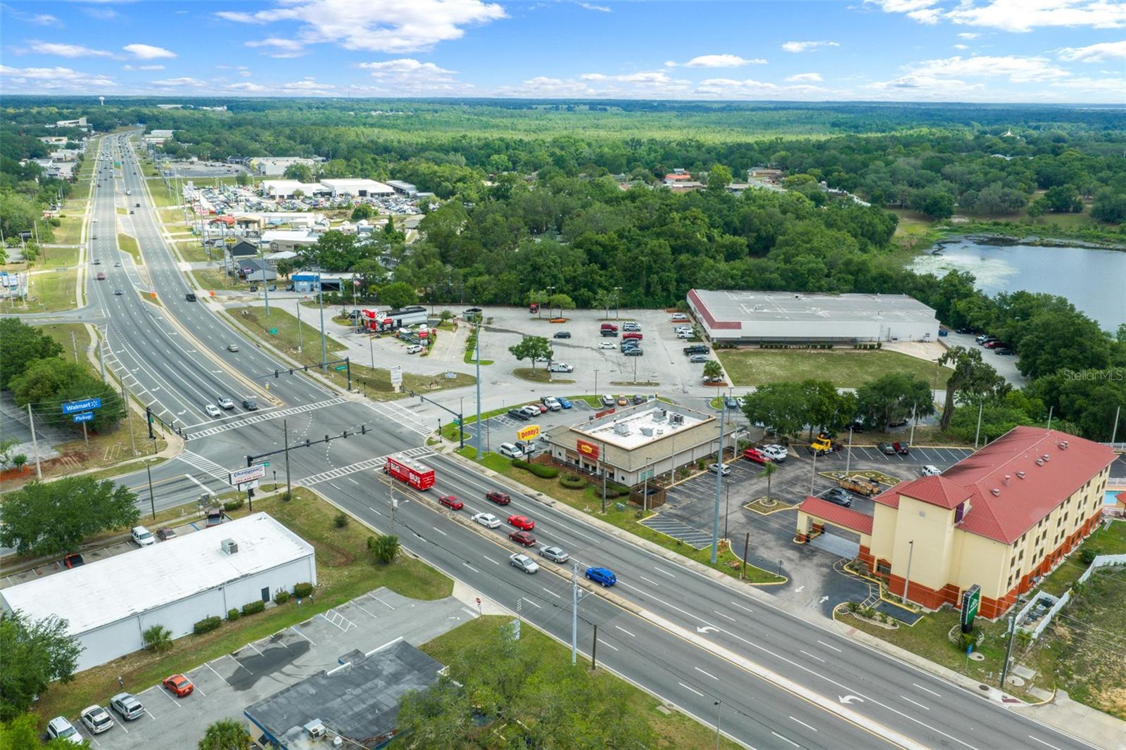 LEESBURG BLANMAY - Commercial Sale