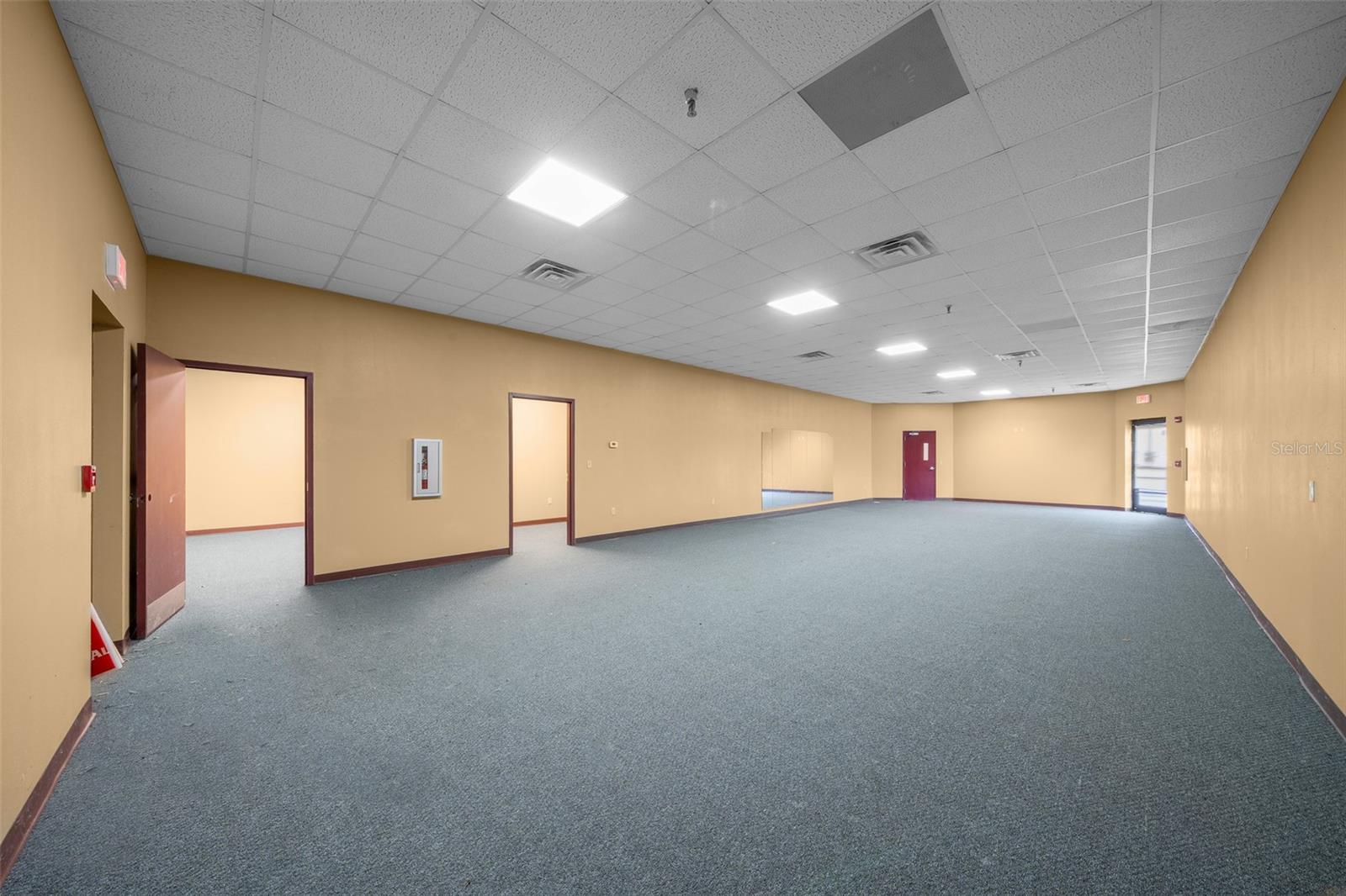LEESBURG BLANMAY - Commercial Sale