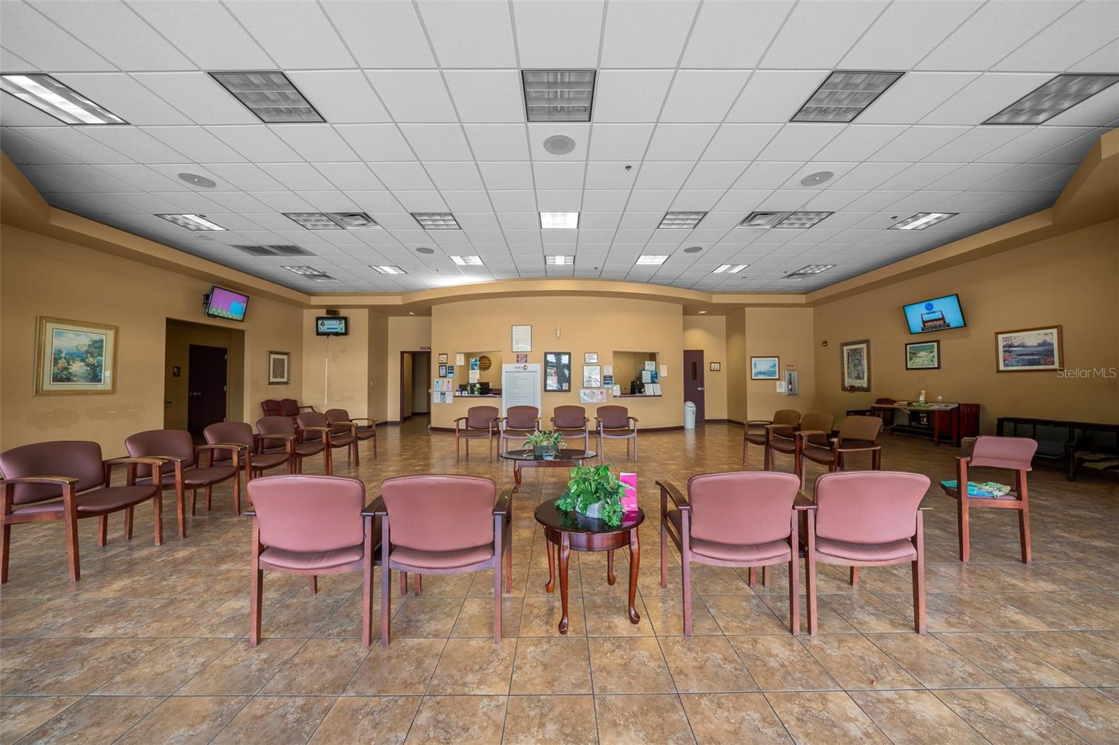 LEESBURG BLANMAY - Commercial Sale