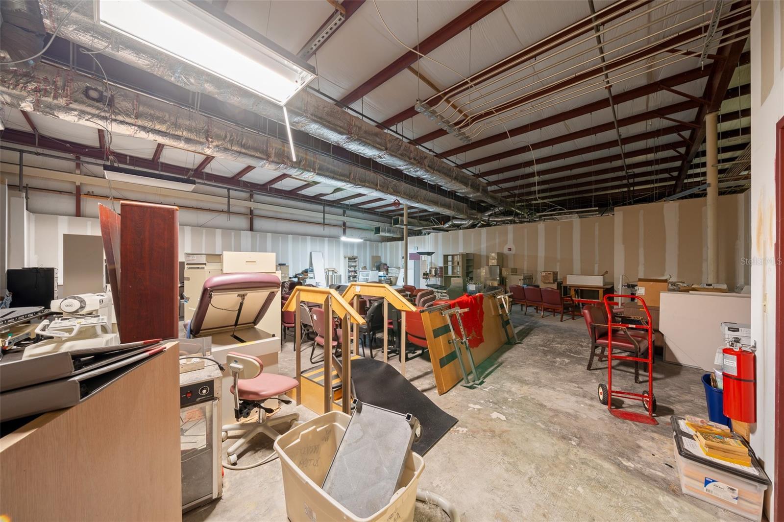 LEESBURG BLANMAY - Commercial Sale