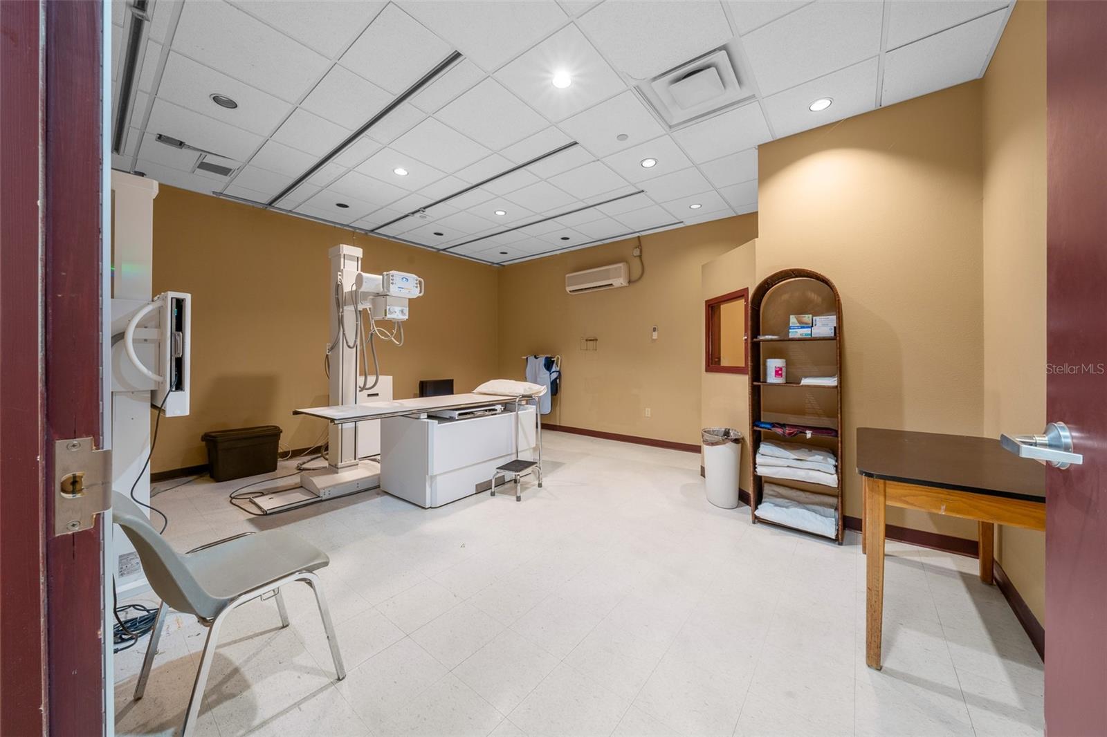 LEESBURG BLANMAY - Commercial Sale