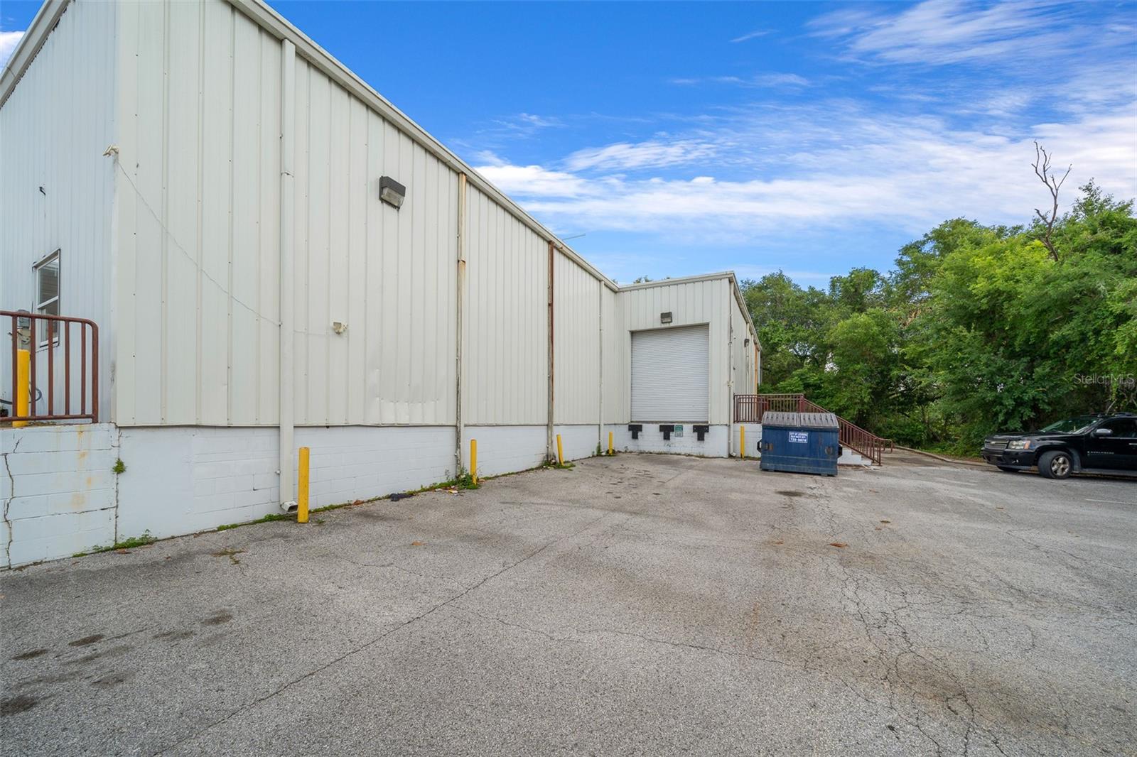 LEESBURG BLANMAY - Commercial Sale