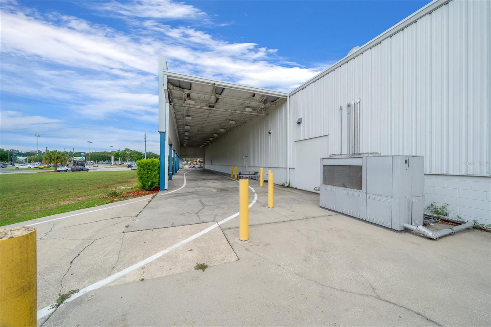 LEESBURG BLANMAY - Commercial Sale