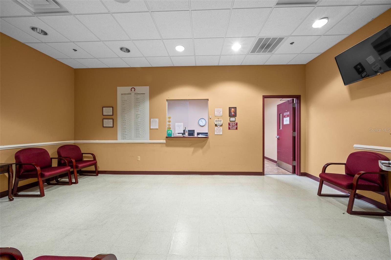 LEESBURG BLANMAY - Commercial Sale