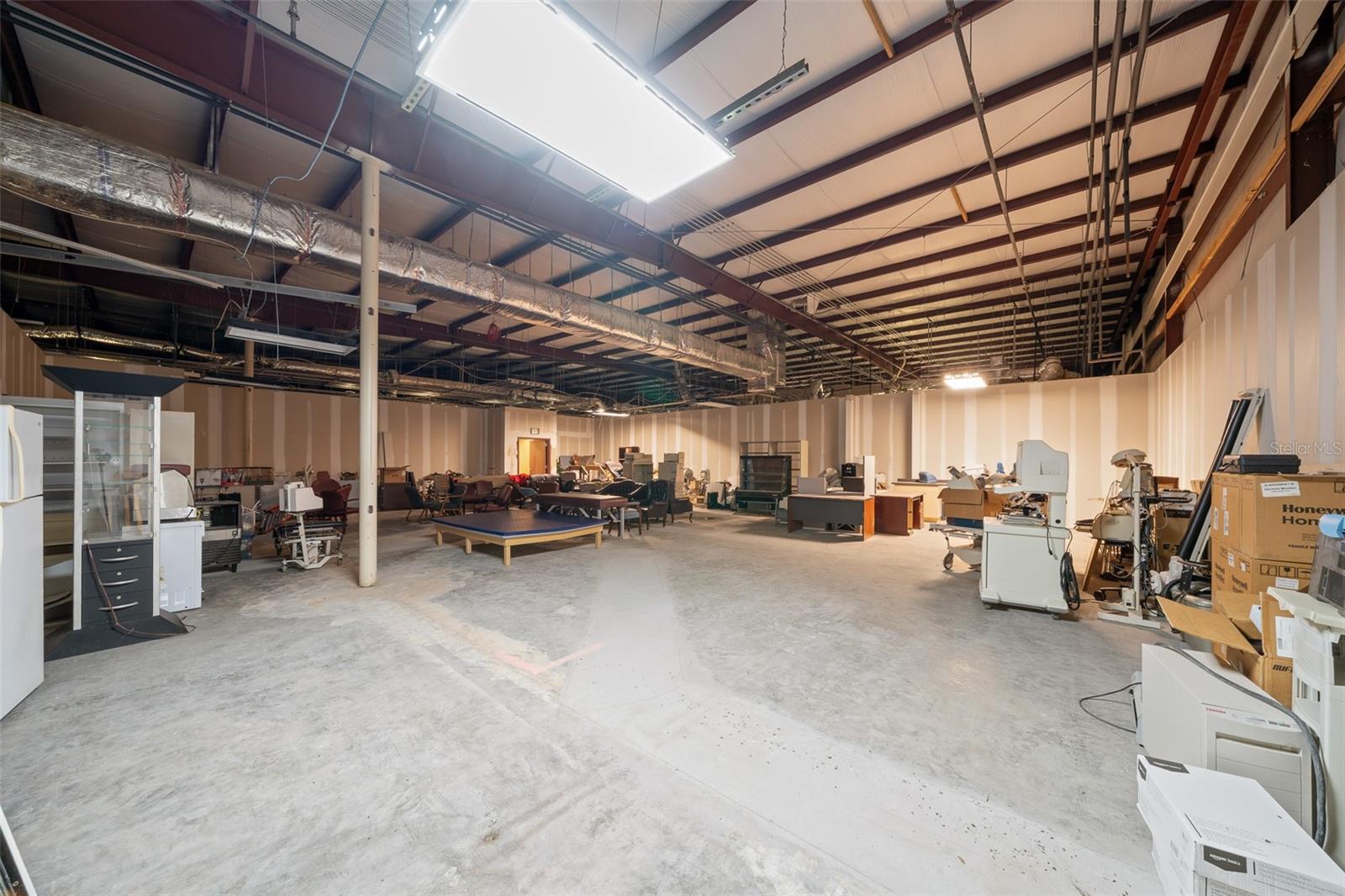 LEESBURG BLANMAY - Commercial Sale