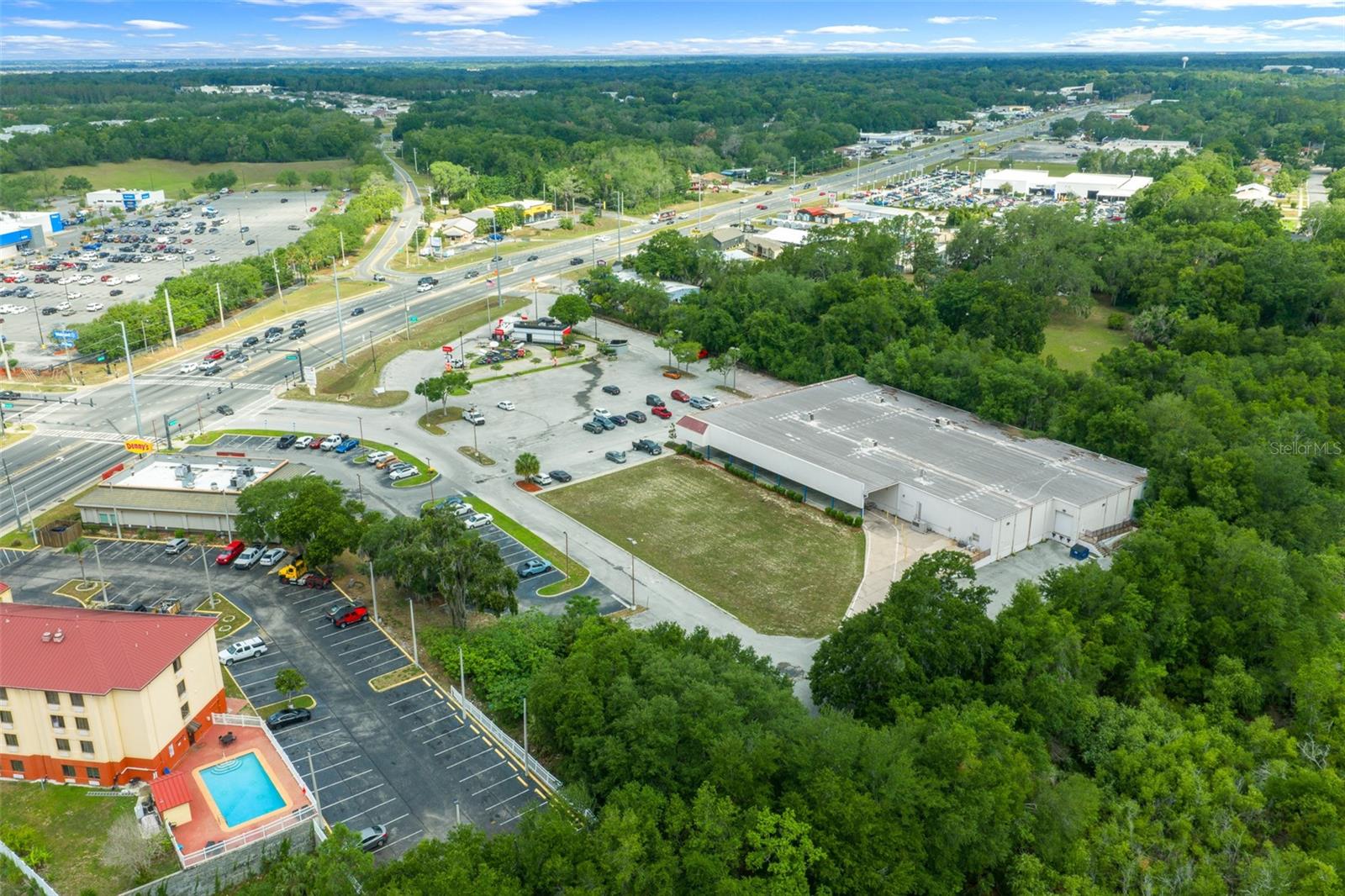 LEESBURG BLANMAY - Commercial Sale