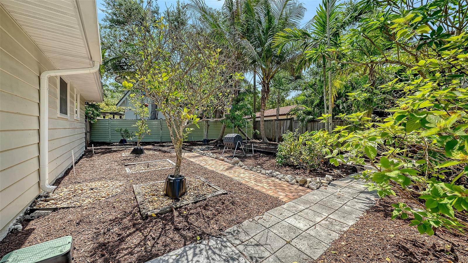 MCCLELLAN PARK - Residential Lease