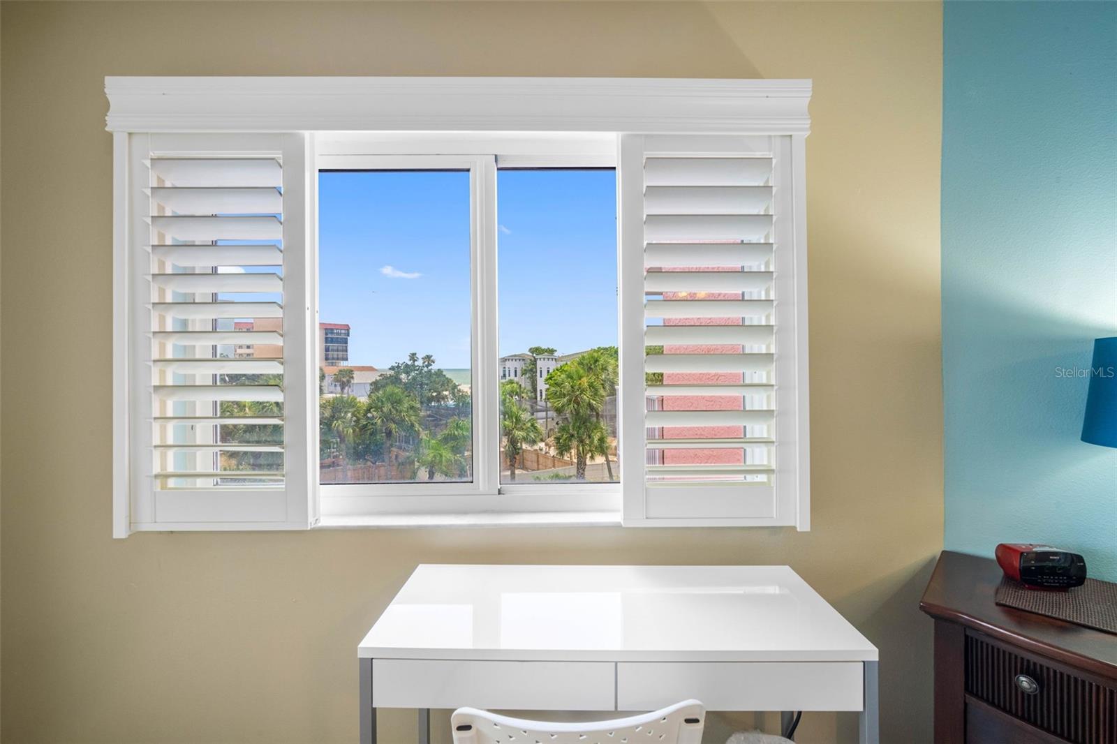 BEACH COTTAGE CONDO - Residential