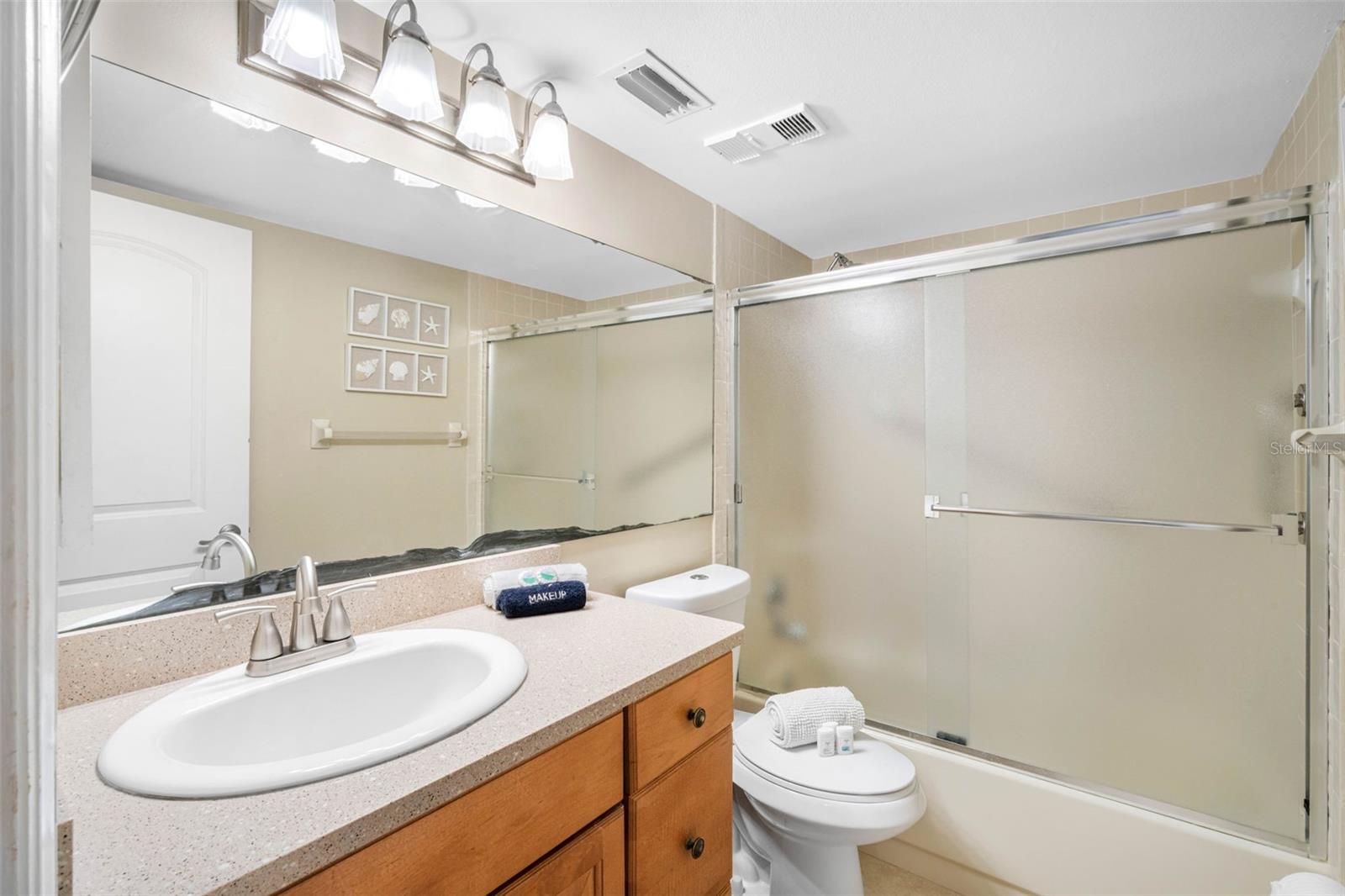 BEACH COTTAGE CONDO - Residential