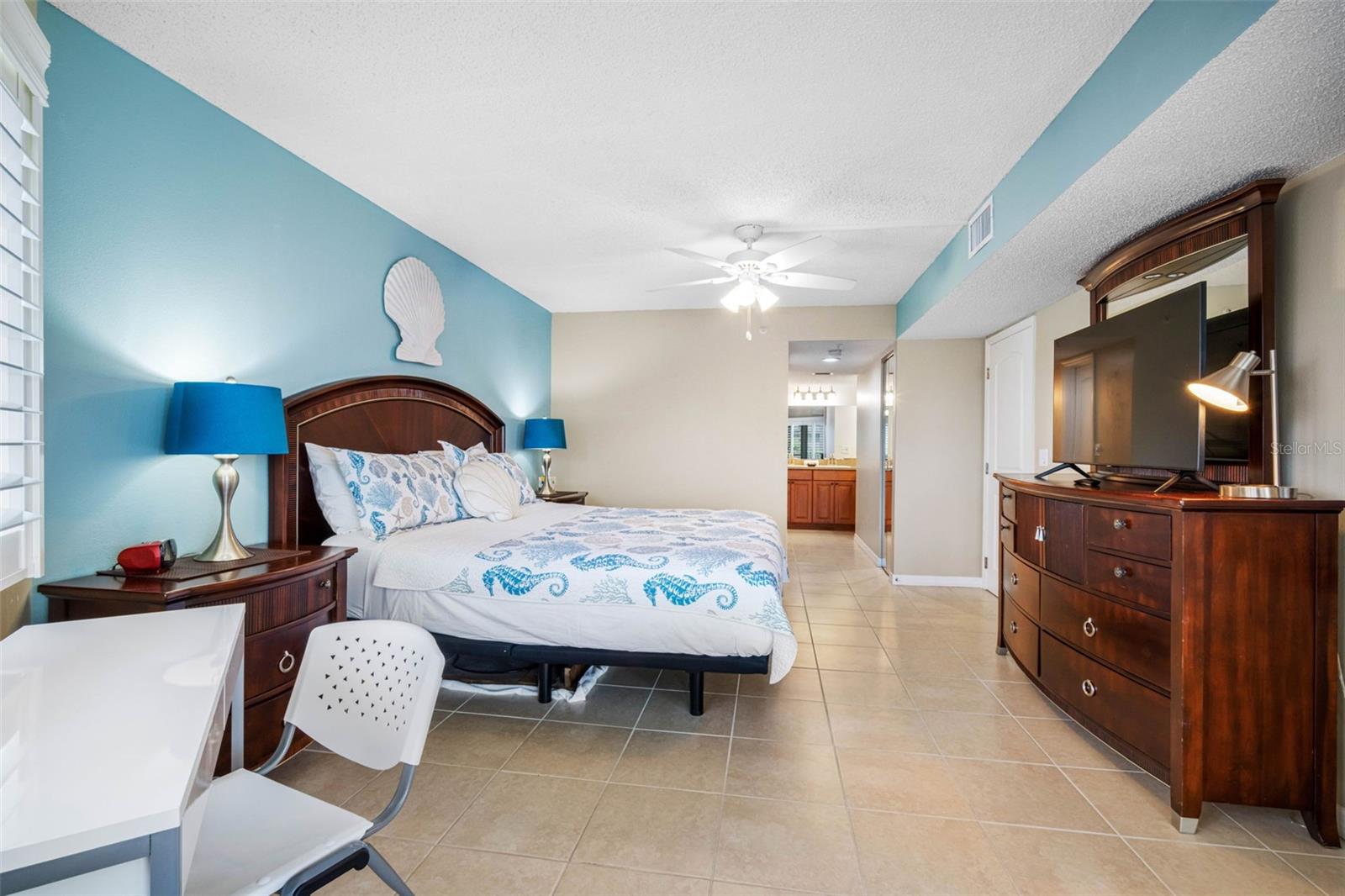BEACH COTTAGE CONDO - Residential