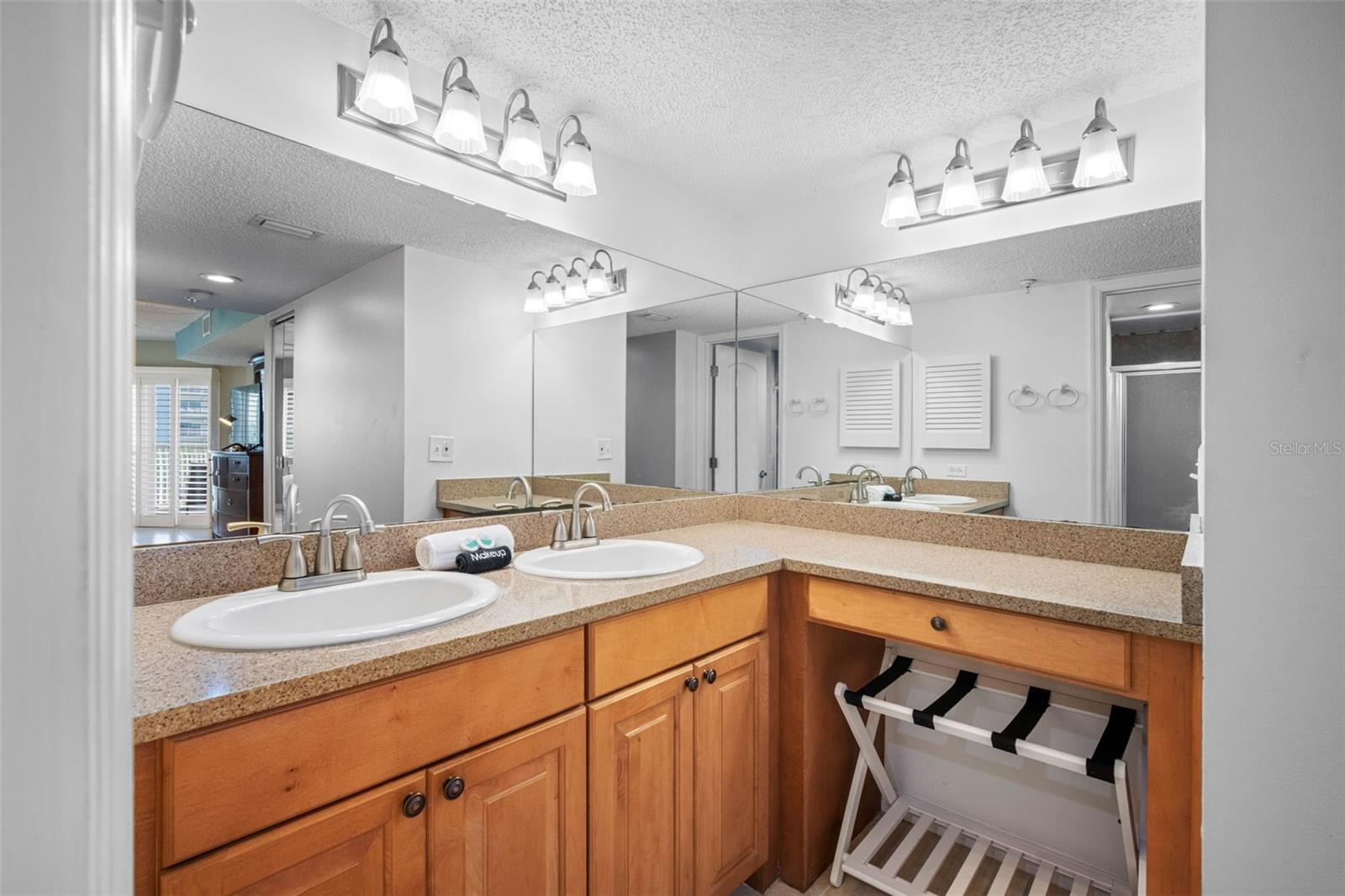 BEACH COTTAGE CONDO - Residential