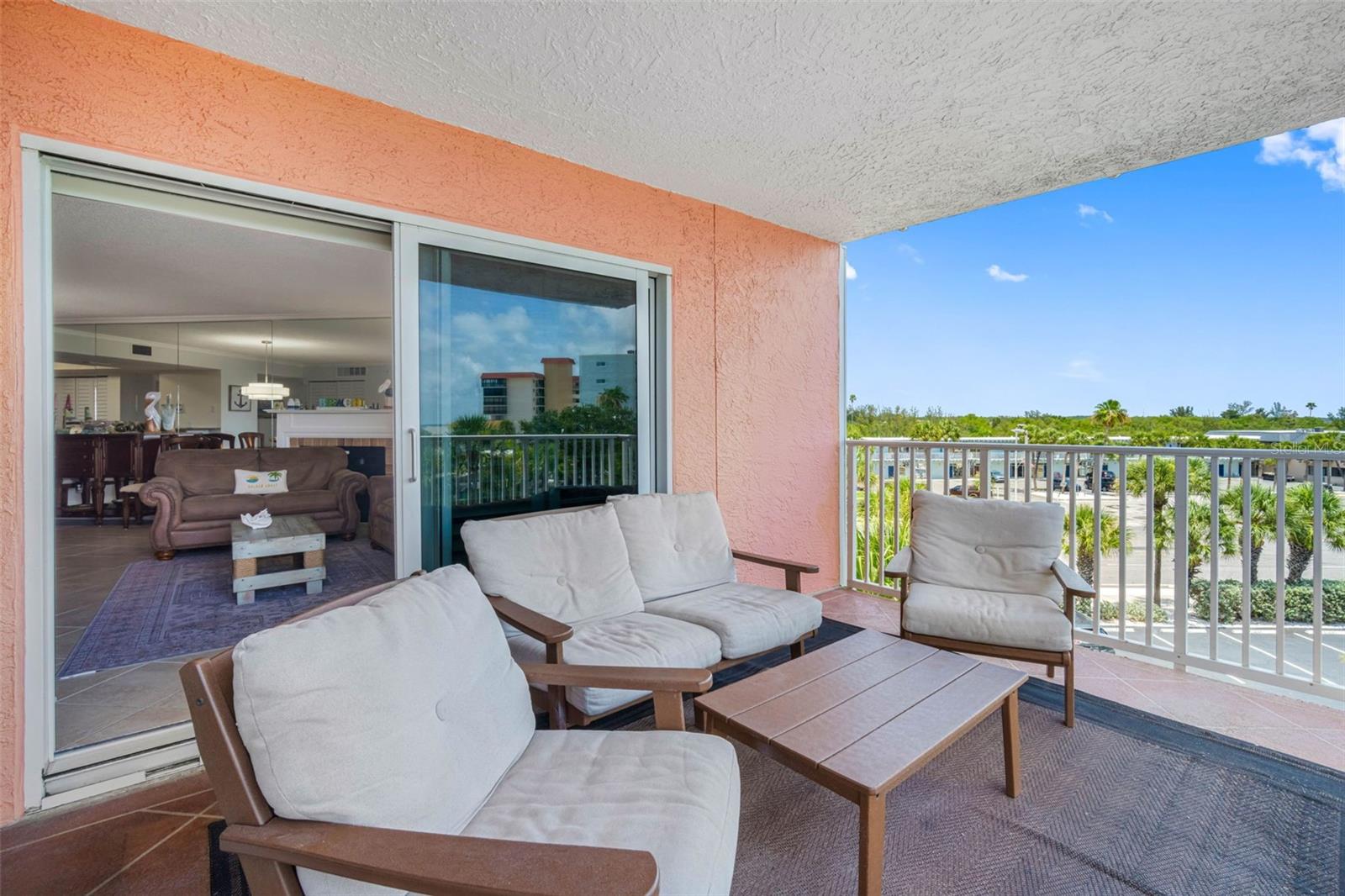 BEACH COTTAGE CONDO - Residential