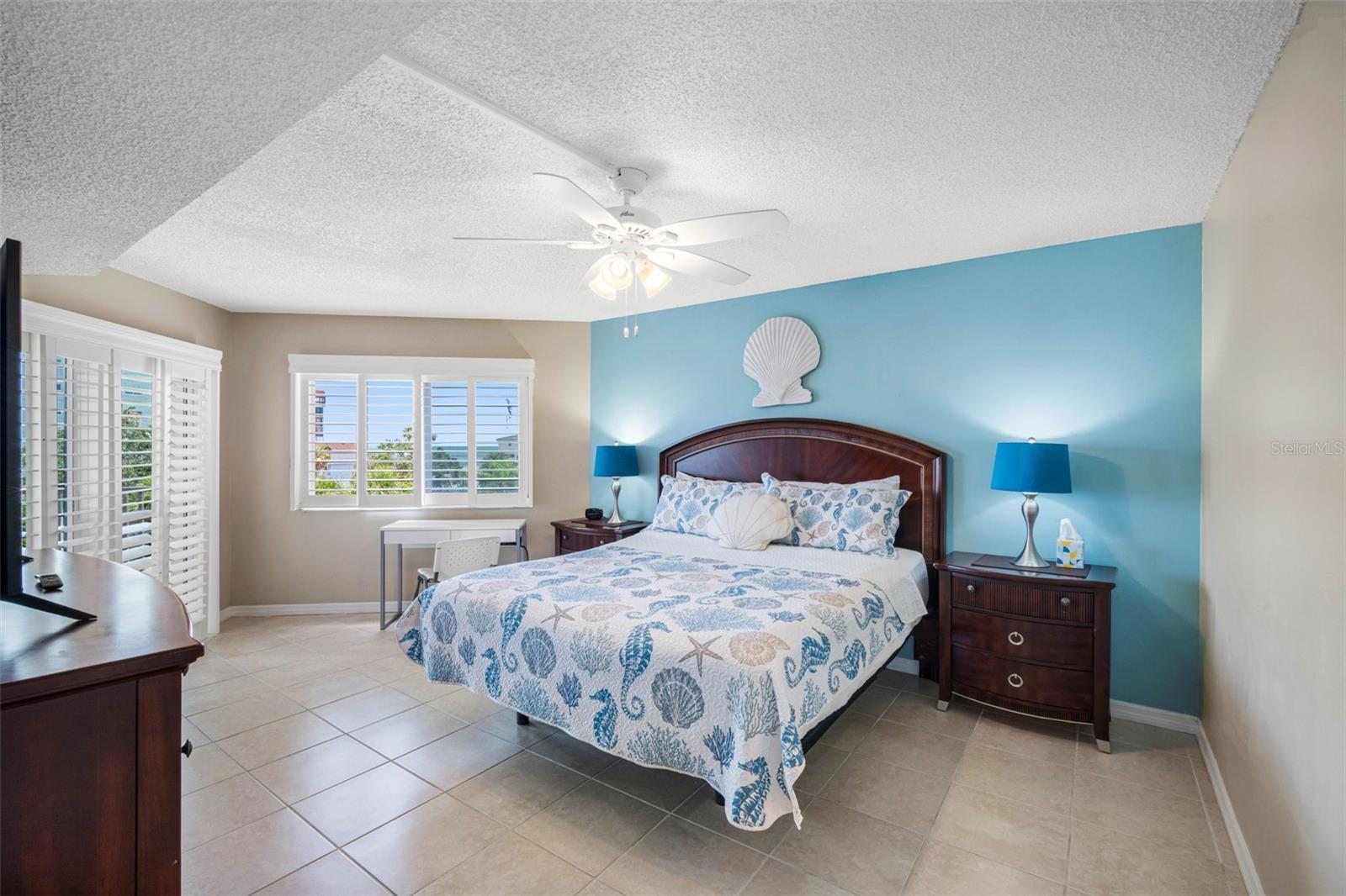 BEACH COTTAGE CONDO - Residential