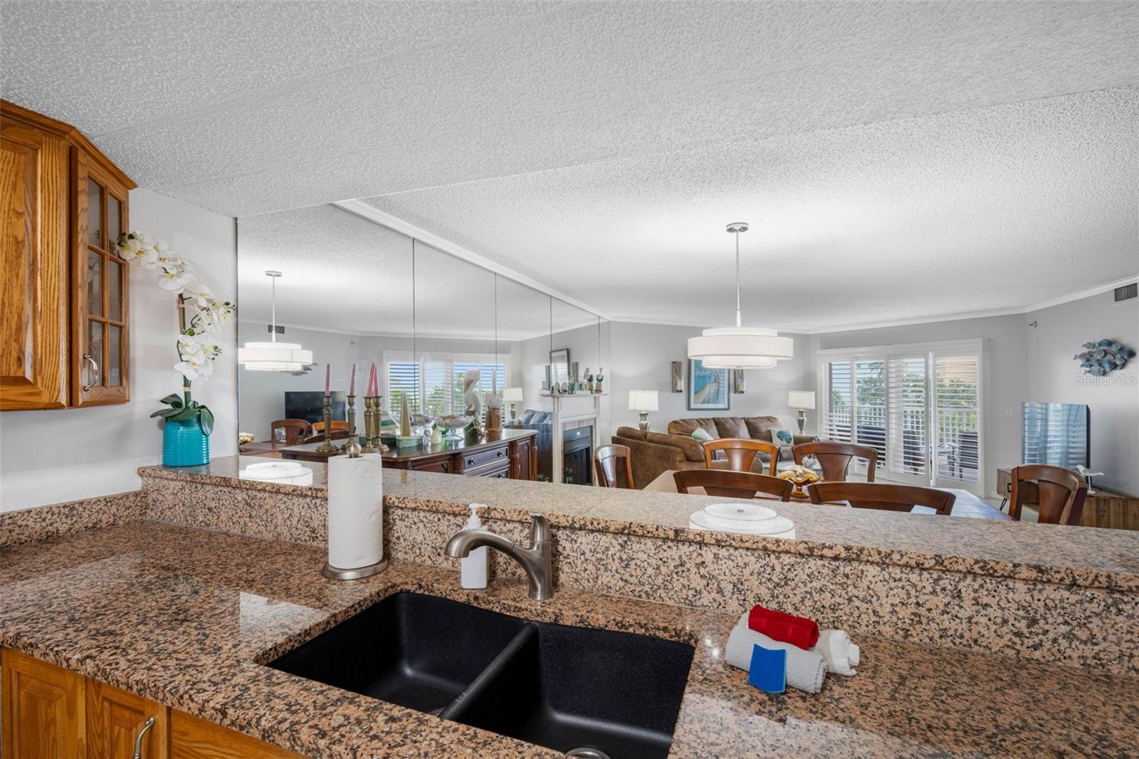 BEACH COTTAGE CONDO - Residential