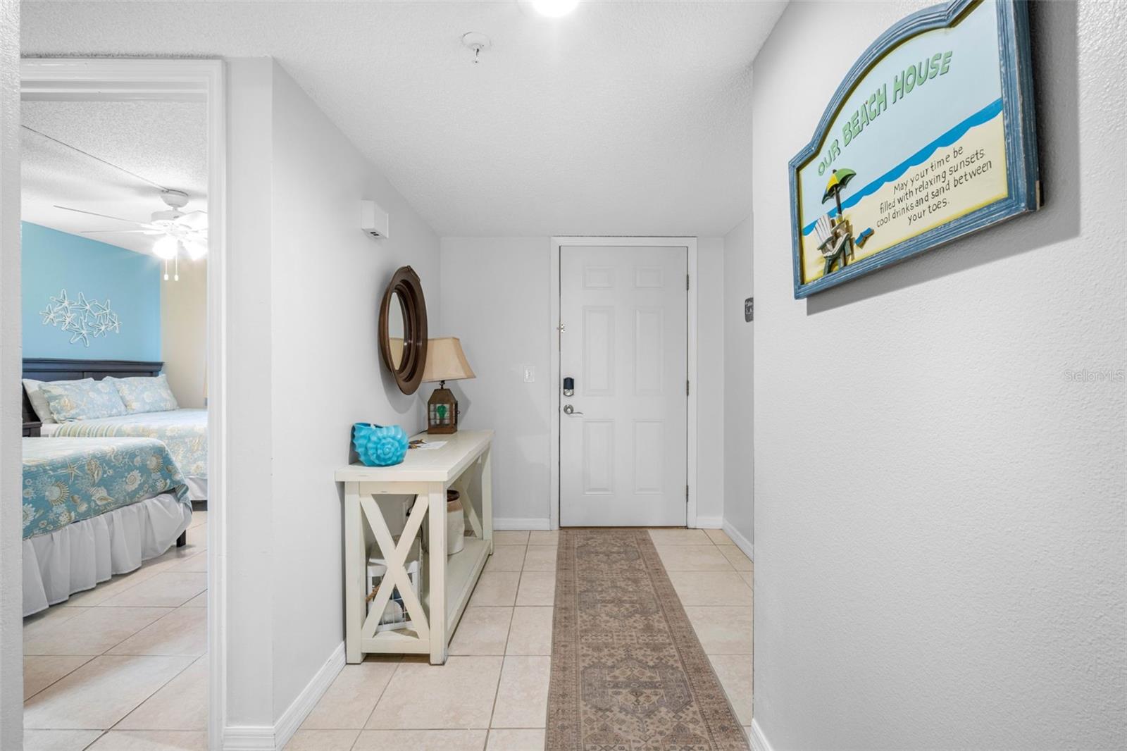 BEACH COTTAGE CONDO - Residential