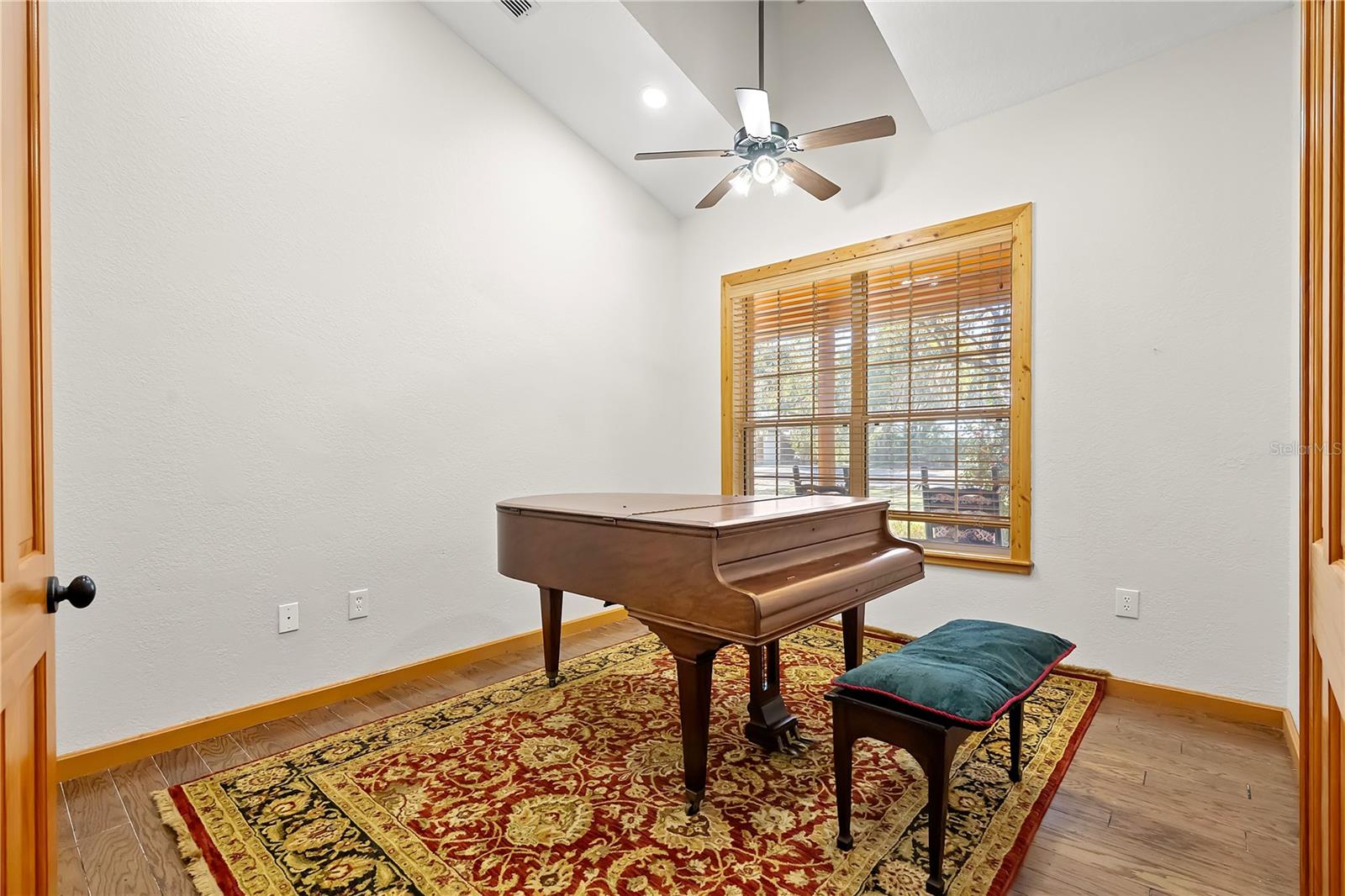 METES AND BOUNDS - Residential