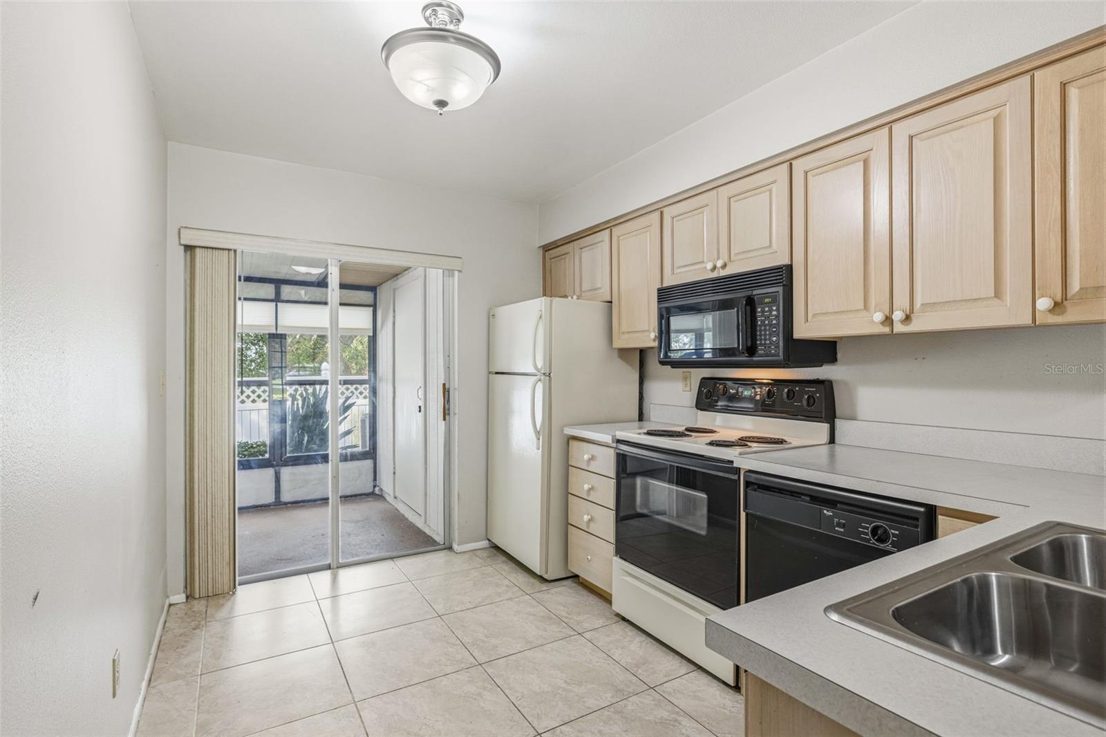 SCOTSDALE VILLA CONDO - Residential