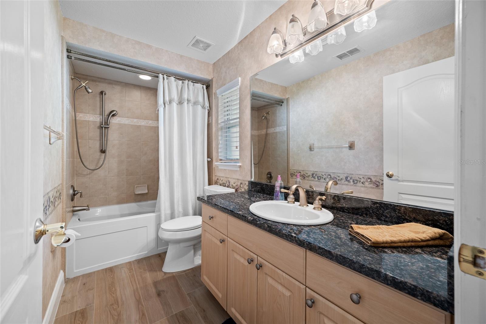 PASCO TRAILS - Residential