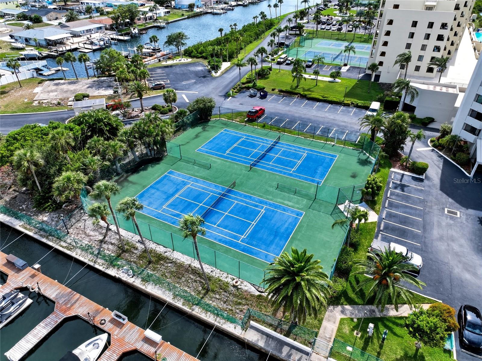 GULF ISLAND BEACH TENNIS - Residential