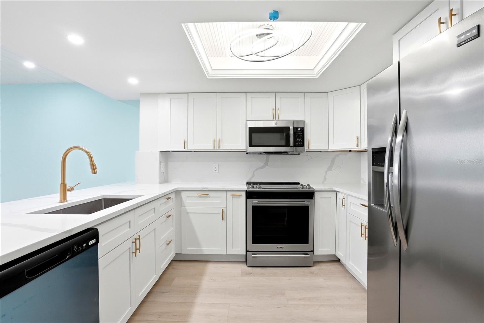 GULF ISLAND BEACH TENNIS - Residential