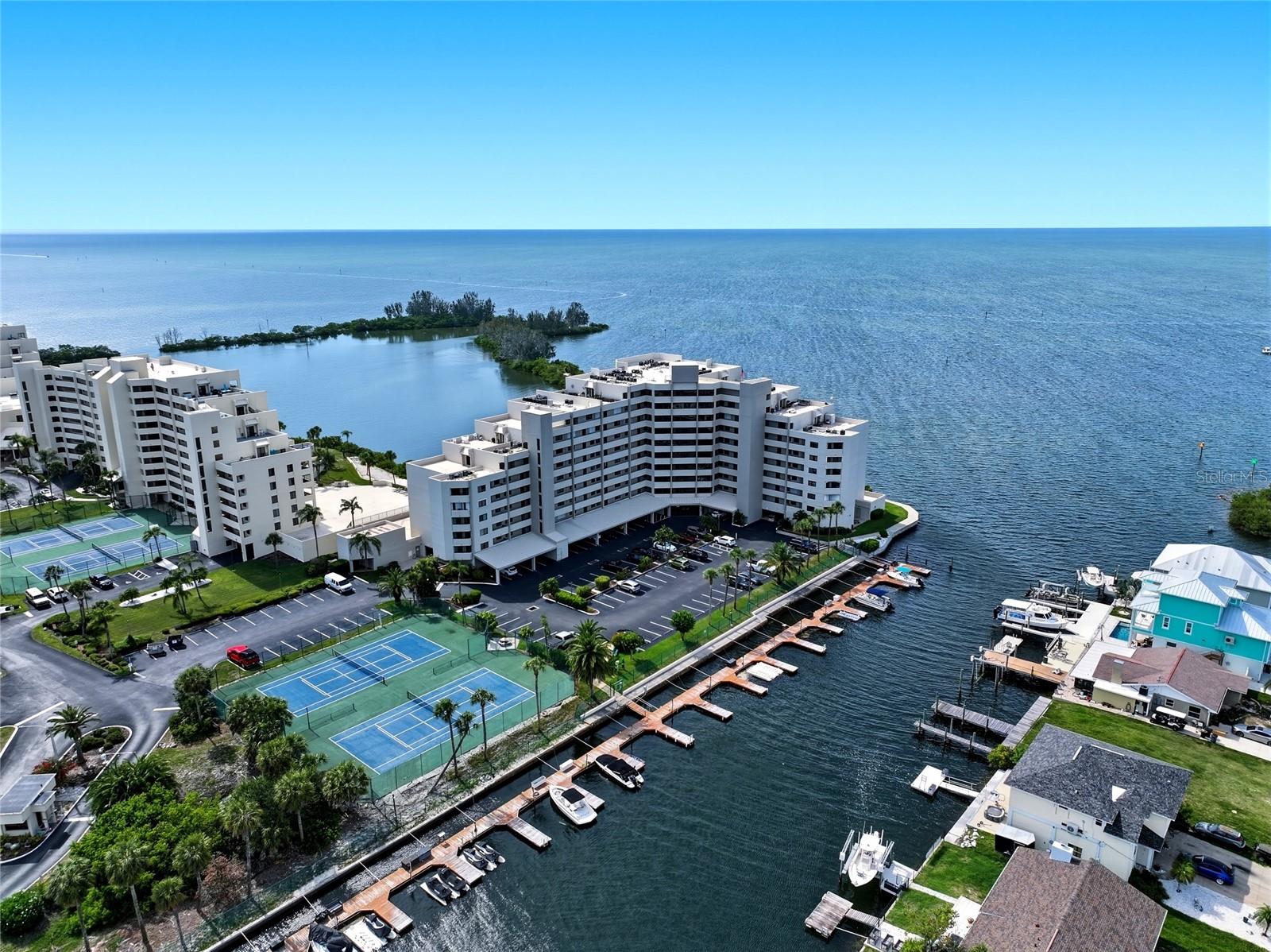GULF ISLAND BEACH TENNIS - Residential