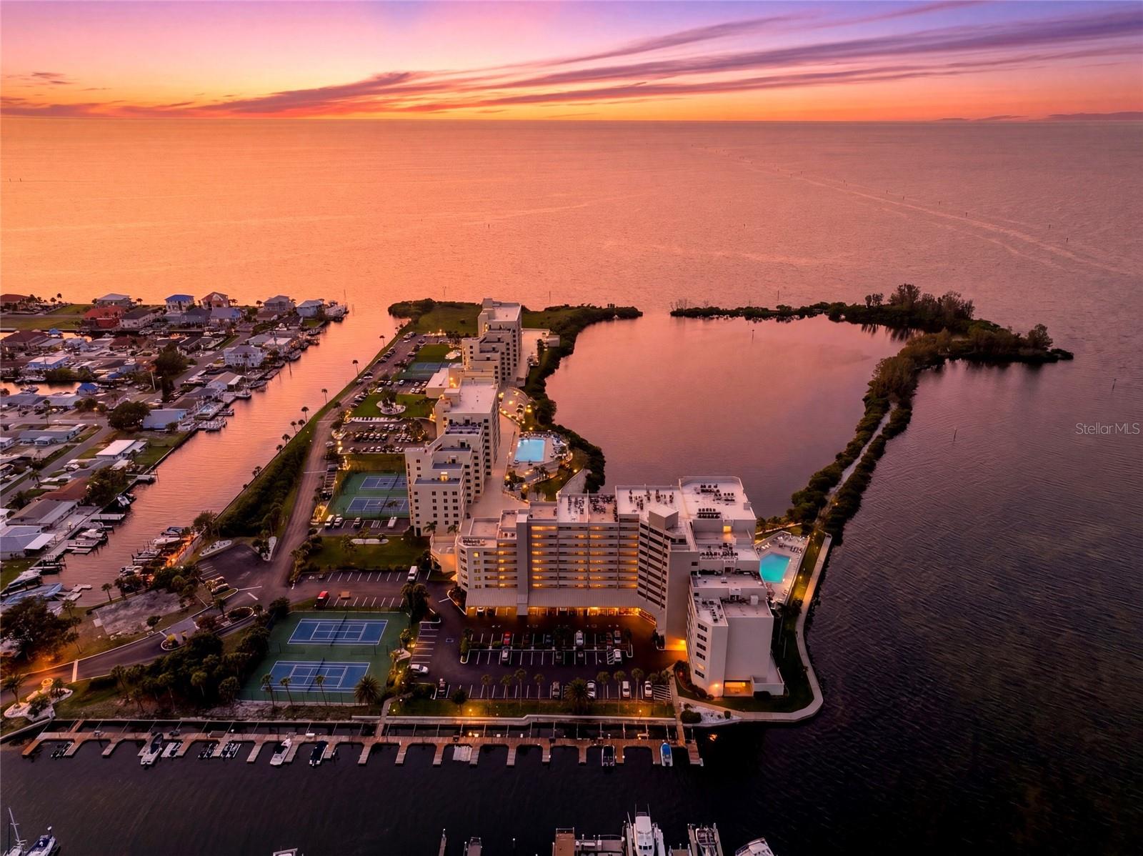 GULF ISLAND BEACH TENNIS - Residential