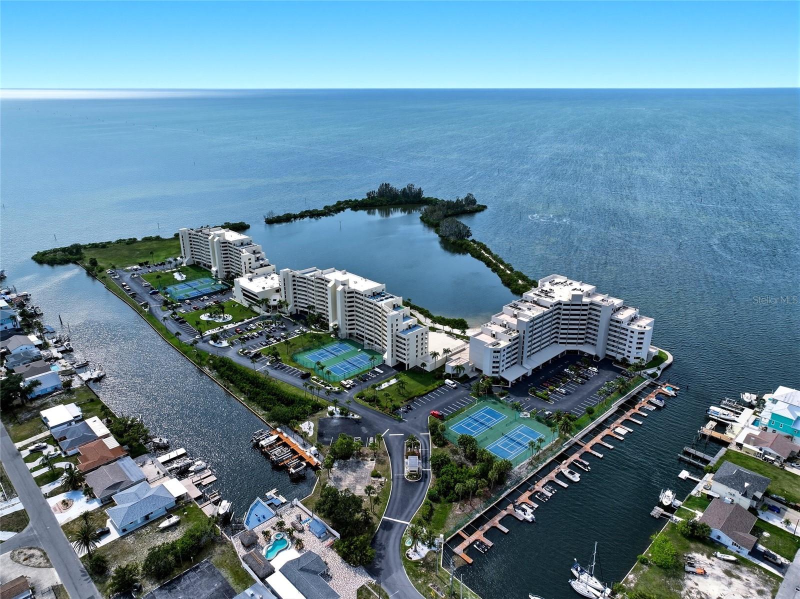 GULF ISLAND BEACH TENNIS - Residential