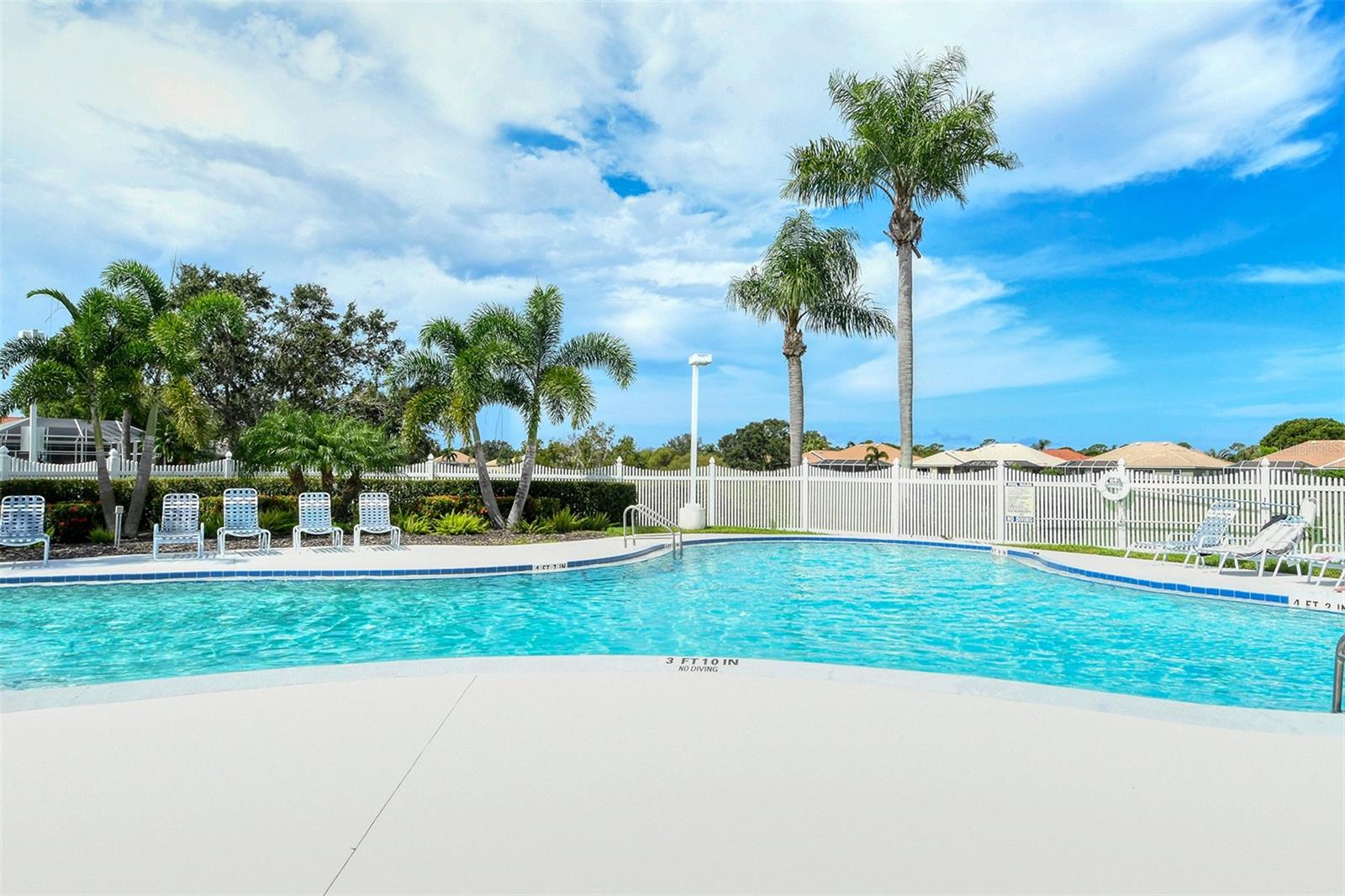 THE HAMPTONS - Residential