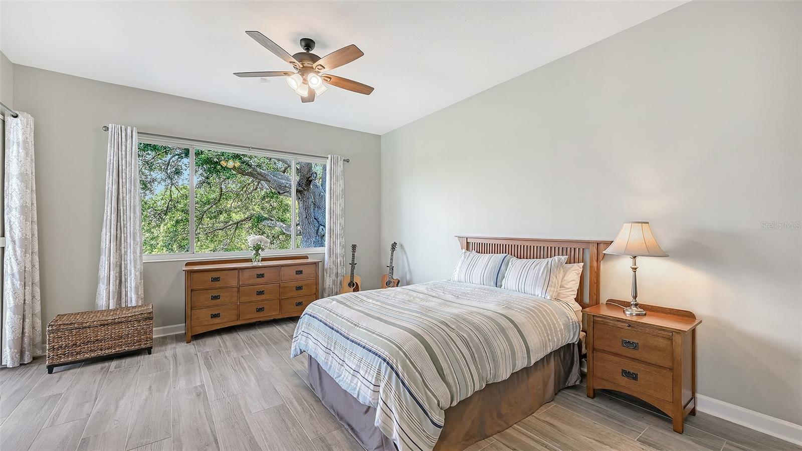 THE HAMPTONS - Residential