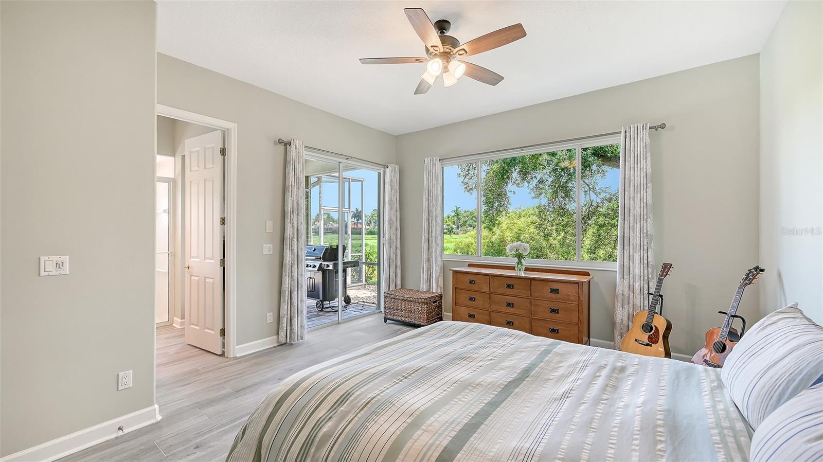 THE HAMPTONS - Residential