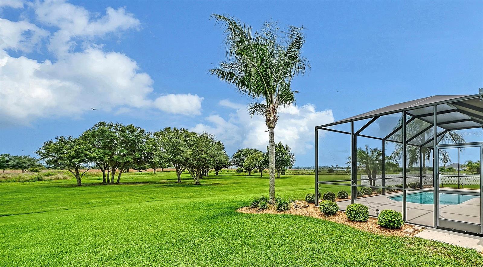 HAMPTON LAKES - Residential