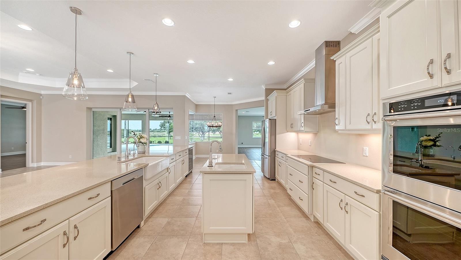 HAMPTON LAKES - Residential