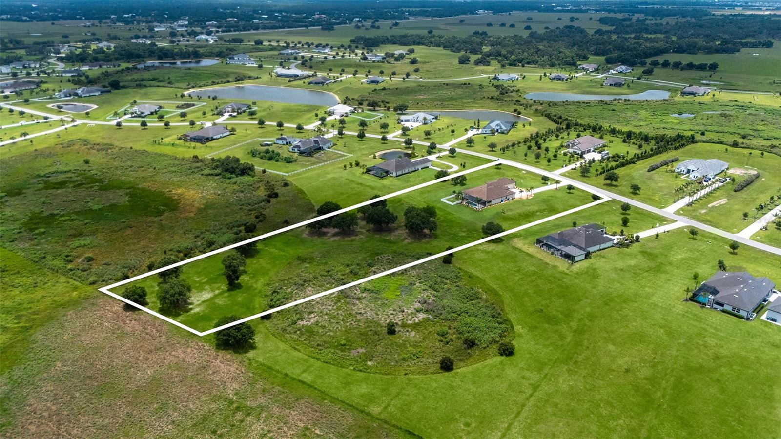HAMPTON LAKES - Residential