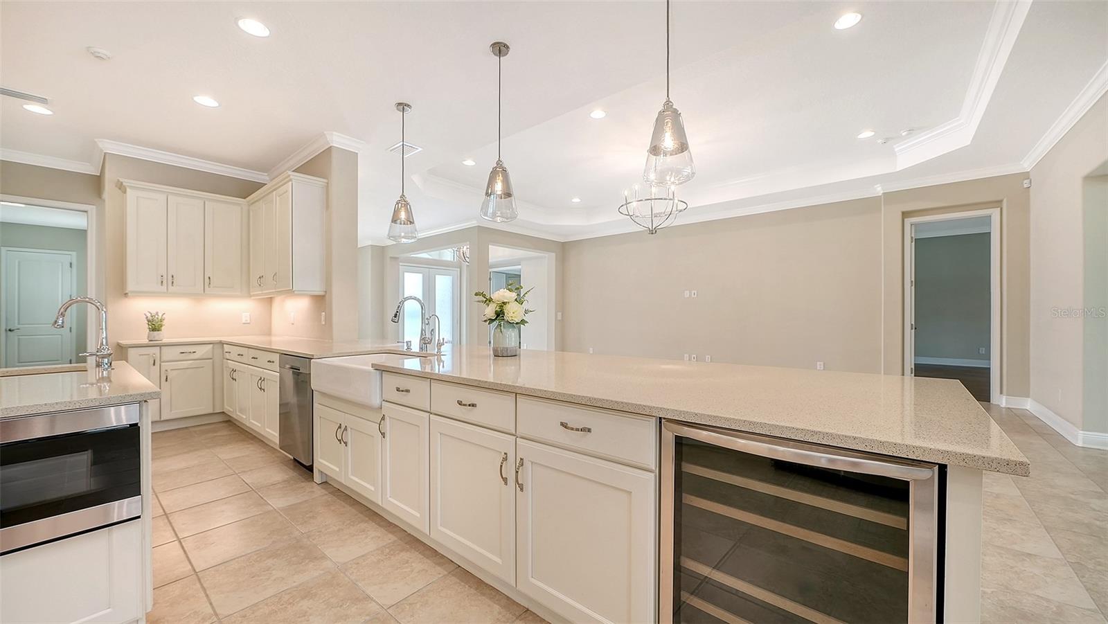 HAMPTON LAKES - Residential