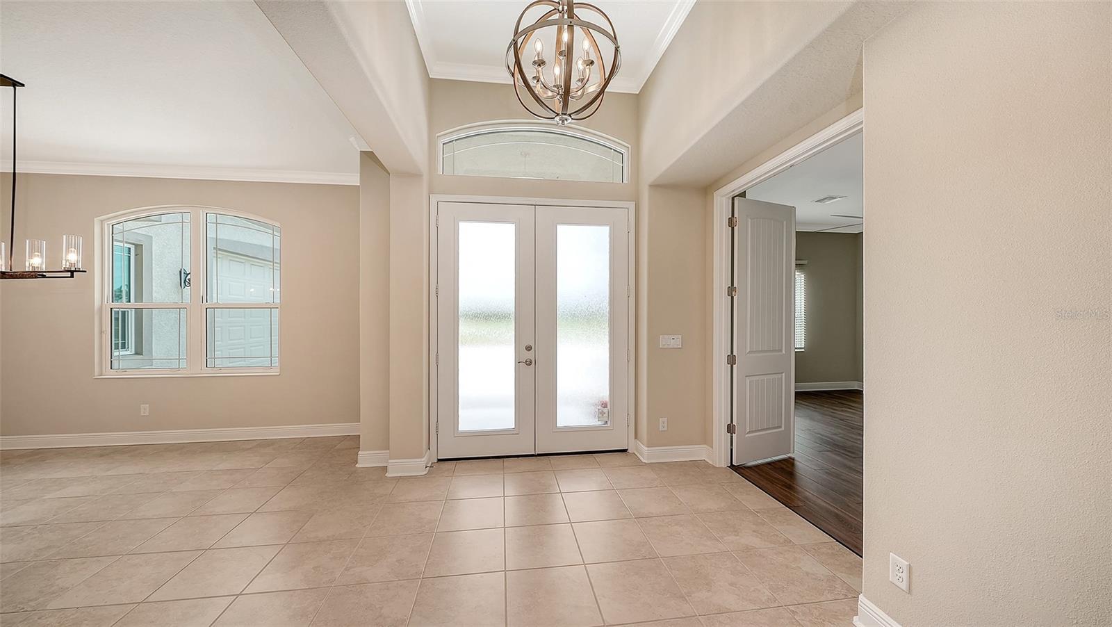 HAMPTON LAKES - Residential