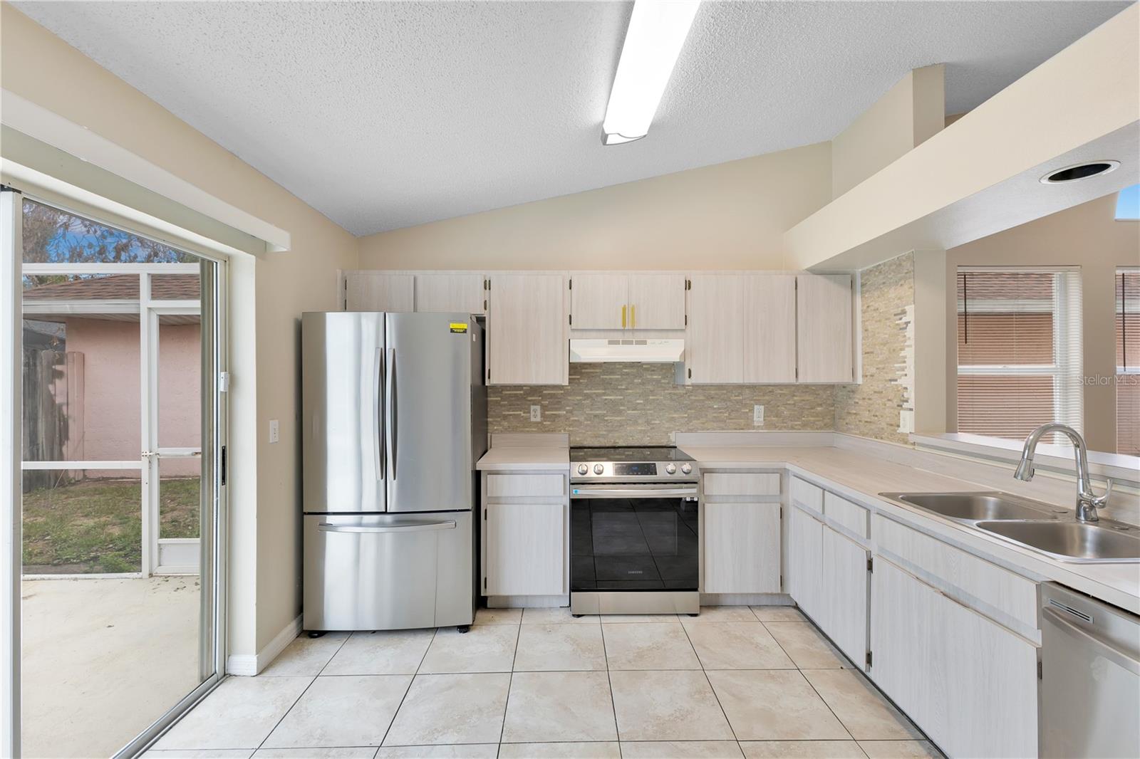 LINDFIELDS UNIT 1 - Residential