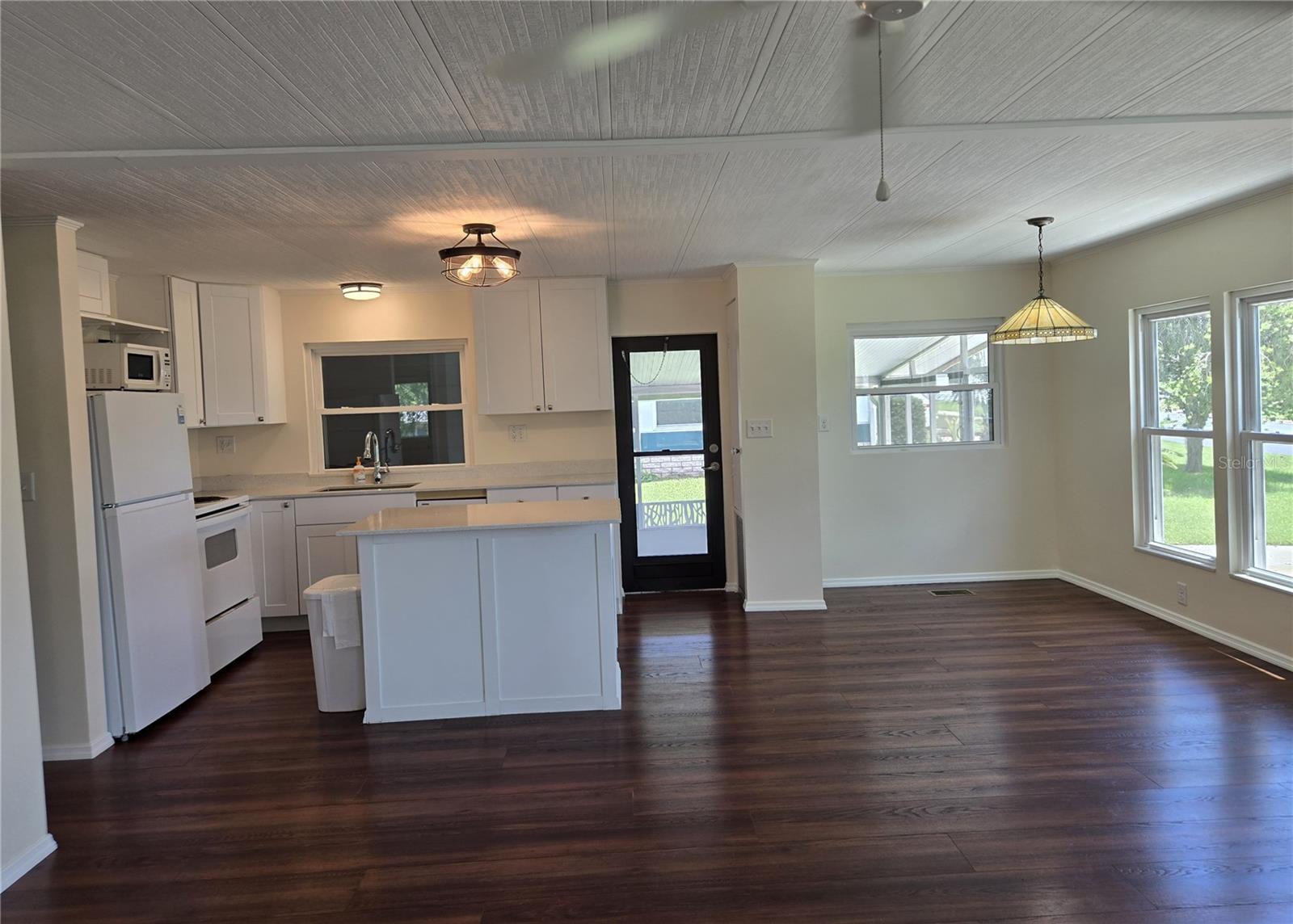 BANBURY VILLAGE CONDO - Residential