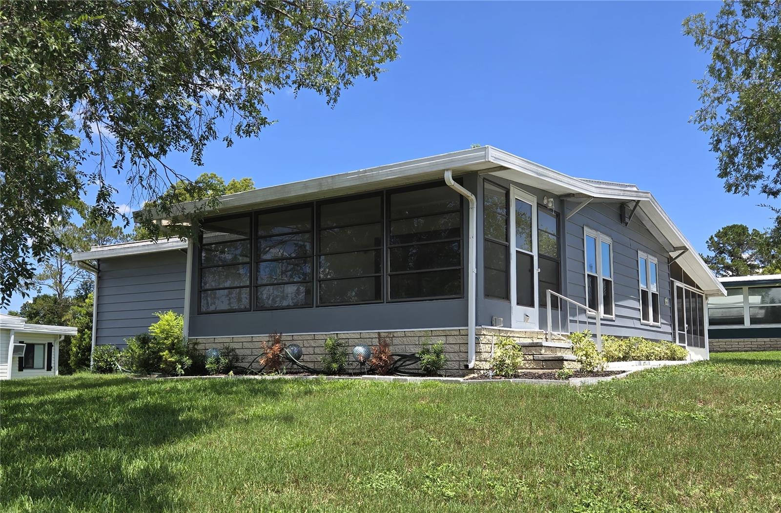 BANBURY VILLAGE CONDO - Residential