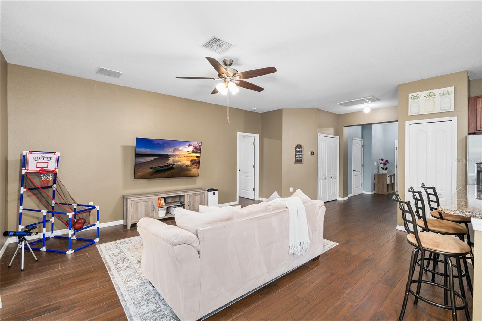 RIVERPLACE SUB - Residential