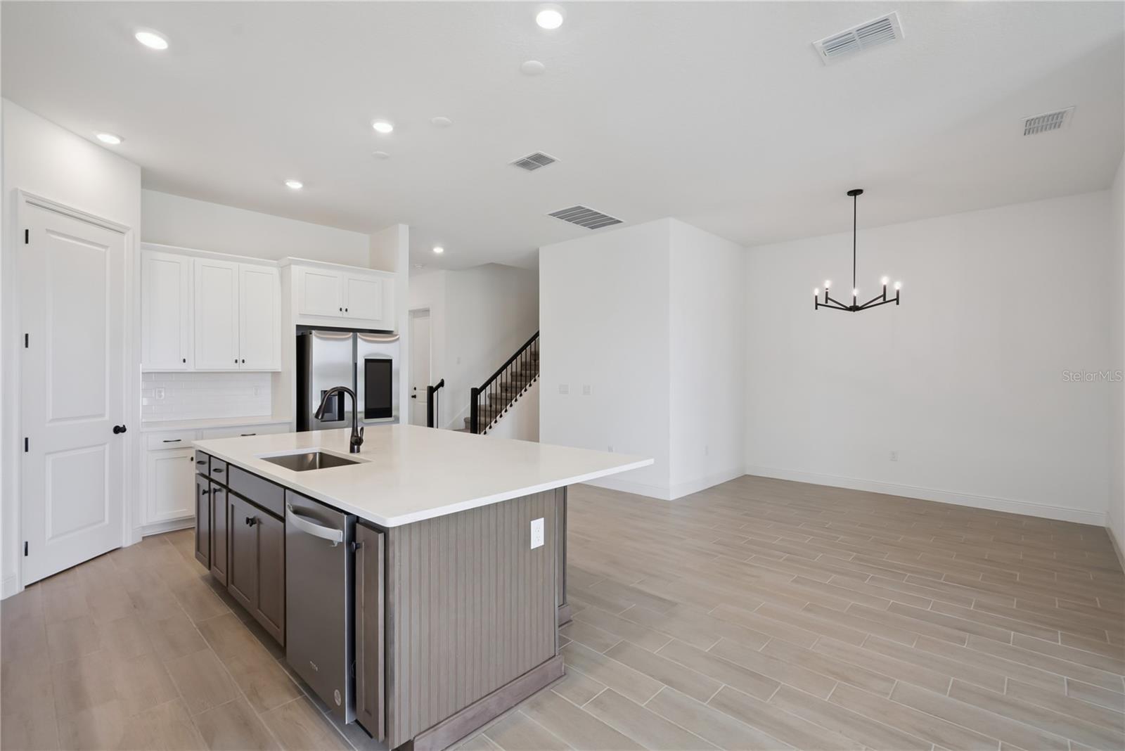 LAUREATE PARK PH 1 - Residential