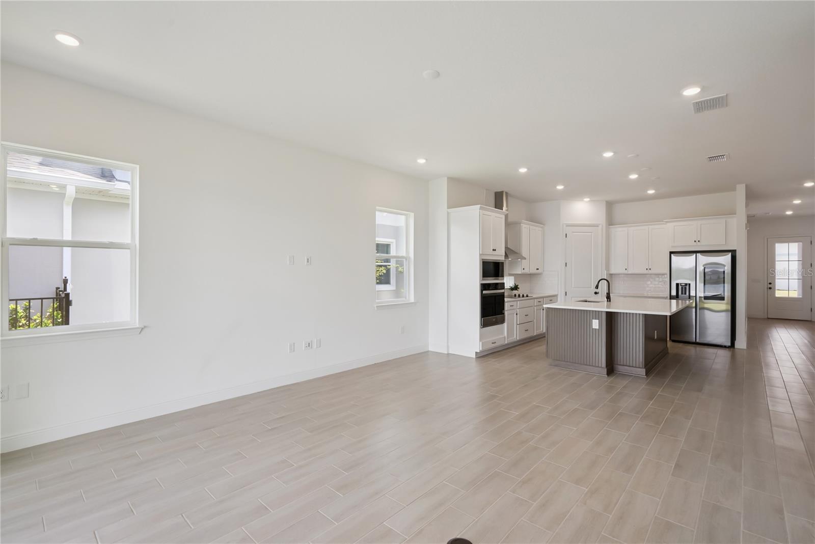 LAUREATE PARK PH 1 - Residential