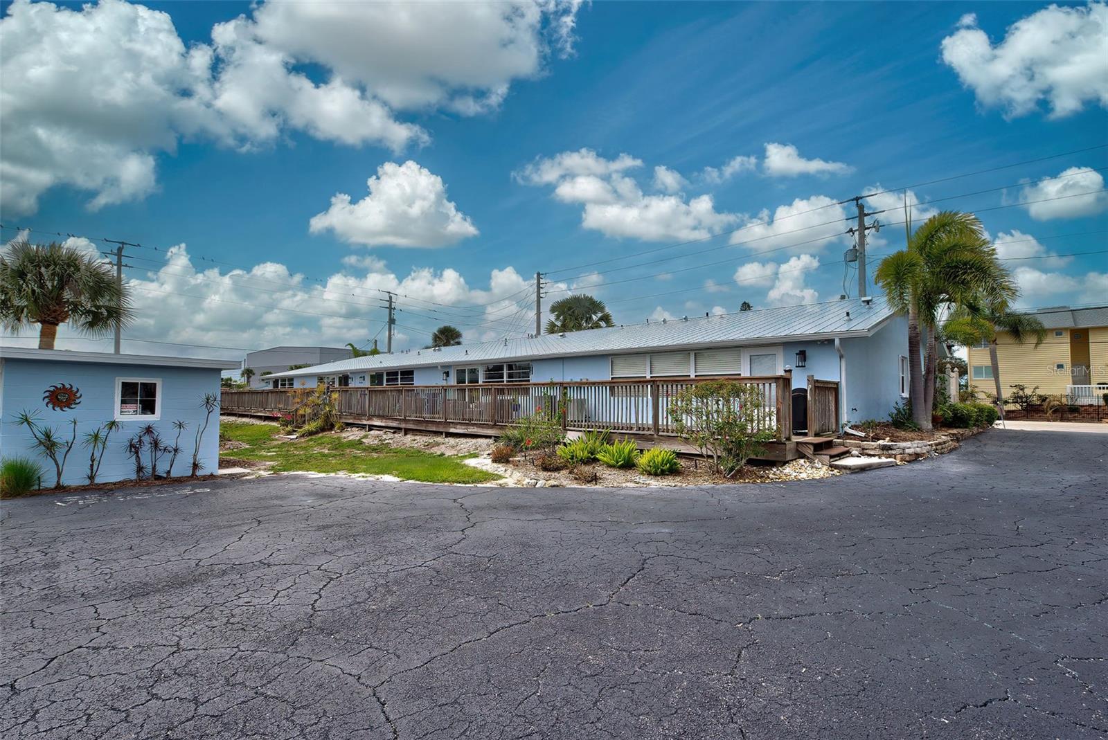 CASTT-AWAY OF NOKOMIS - Residential