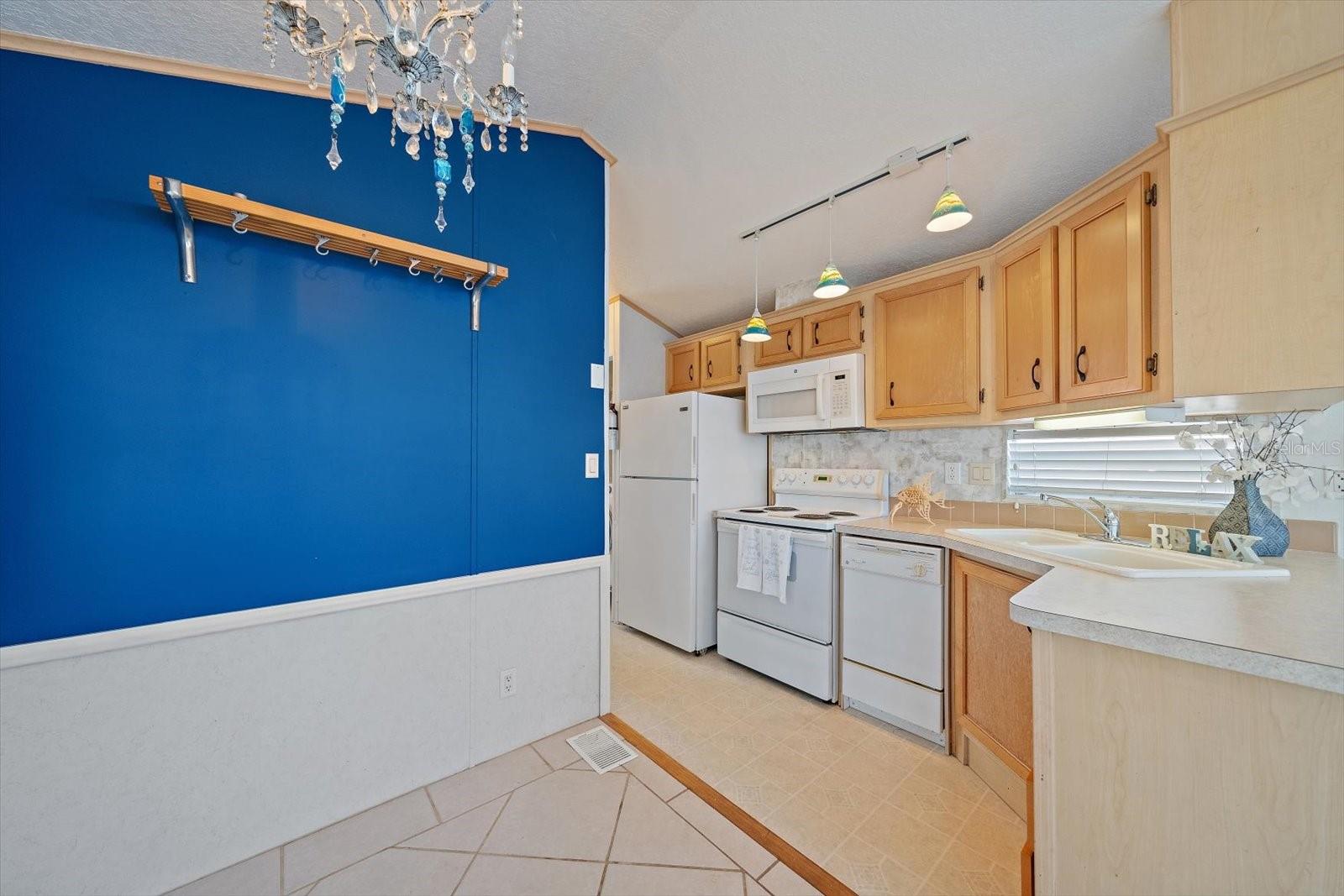TROPIC ISLES CO-OP - Residential