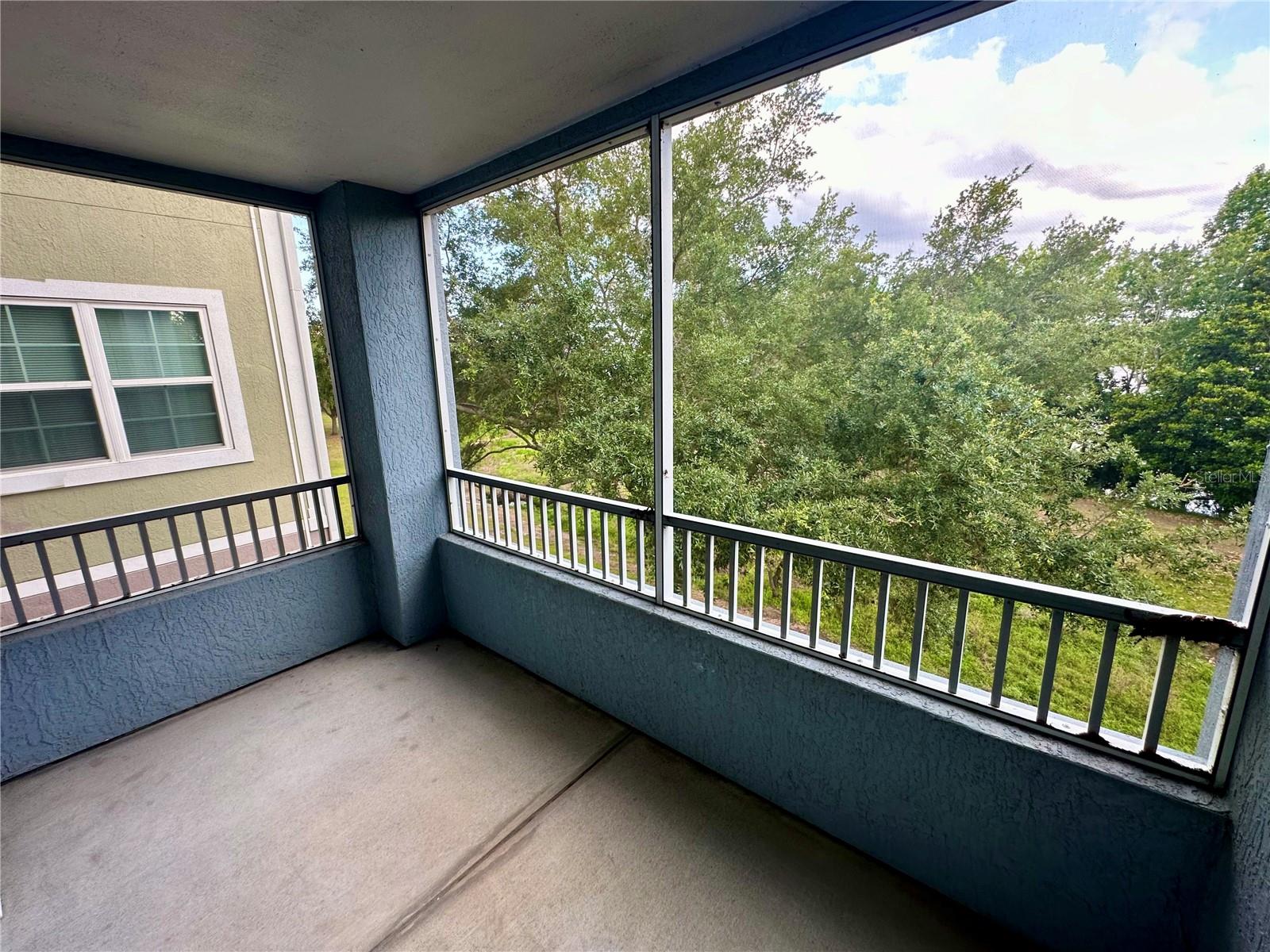 HAMPTONS/METROWEST - Residential Lease