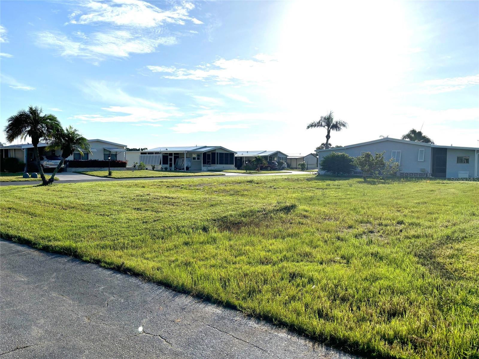 LA CASA MHP CO-OP - Land
