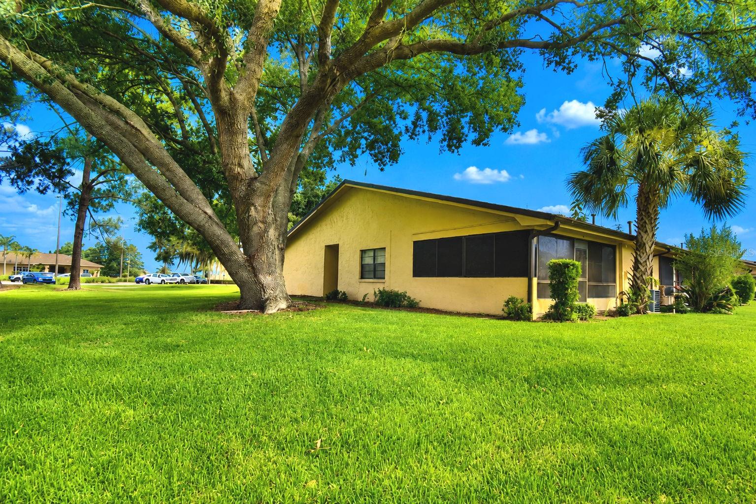 CYPRESSWOOD VILLAS ON THE GREEN - Residential