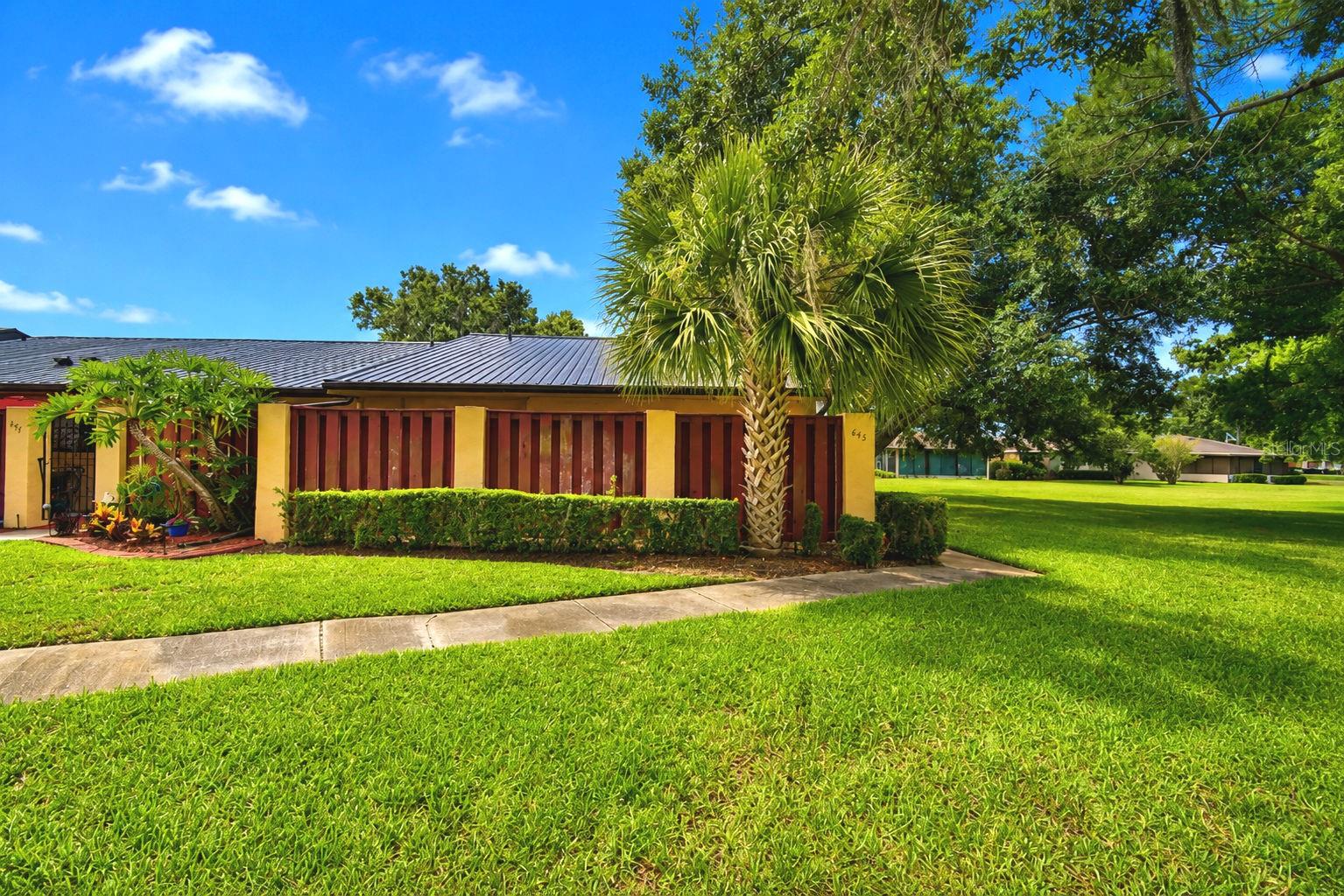 CYPRESSWOOD VILLAS ON THE GREEN - Residential