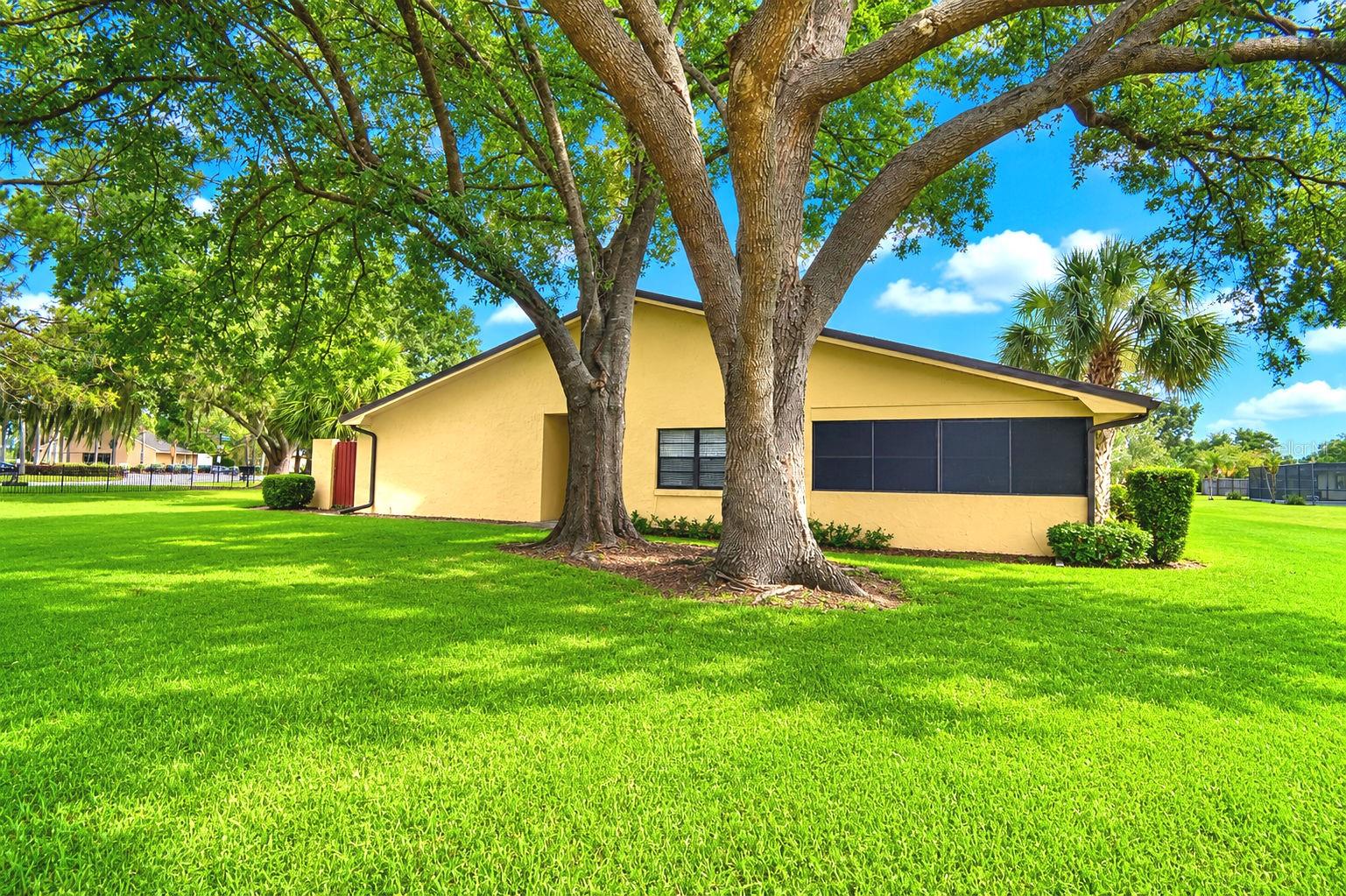 CYPRESSWOOD VILLAS ON THE GREEN - Residential
